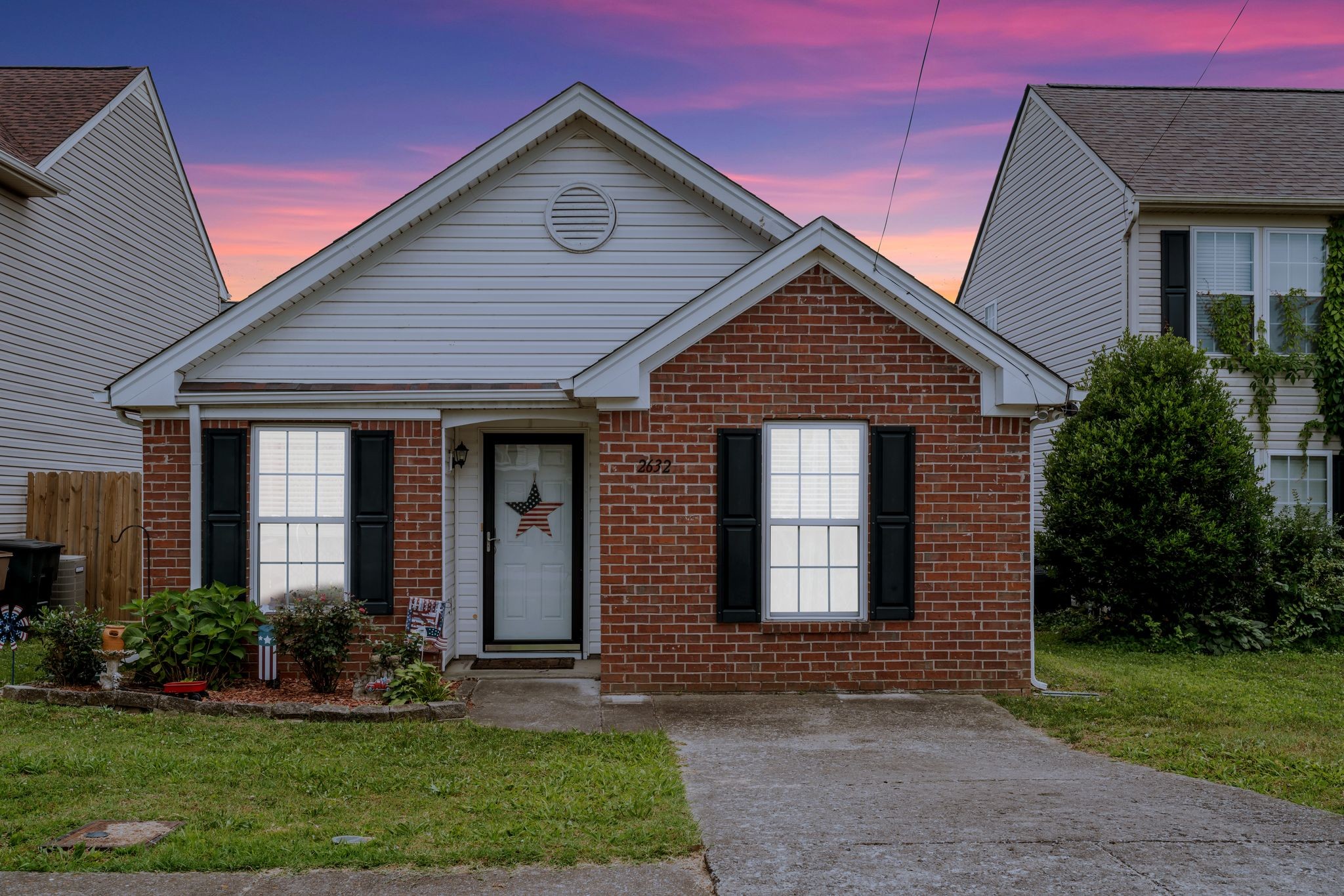 2632 River Meade Way Property Photo 1