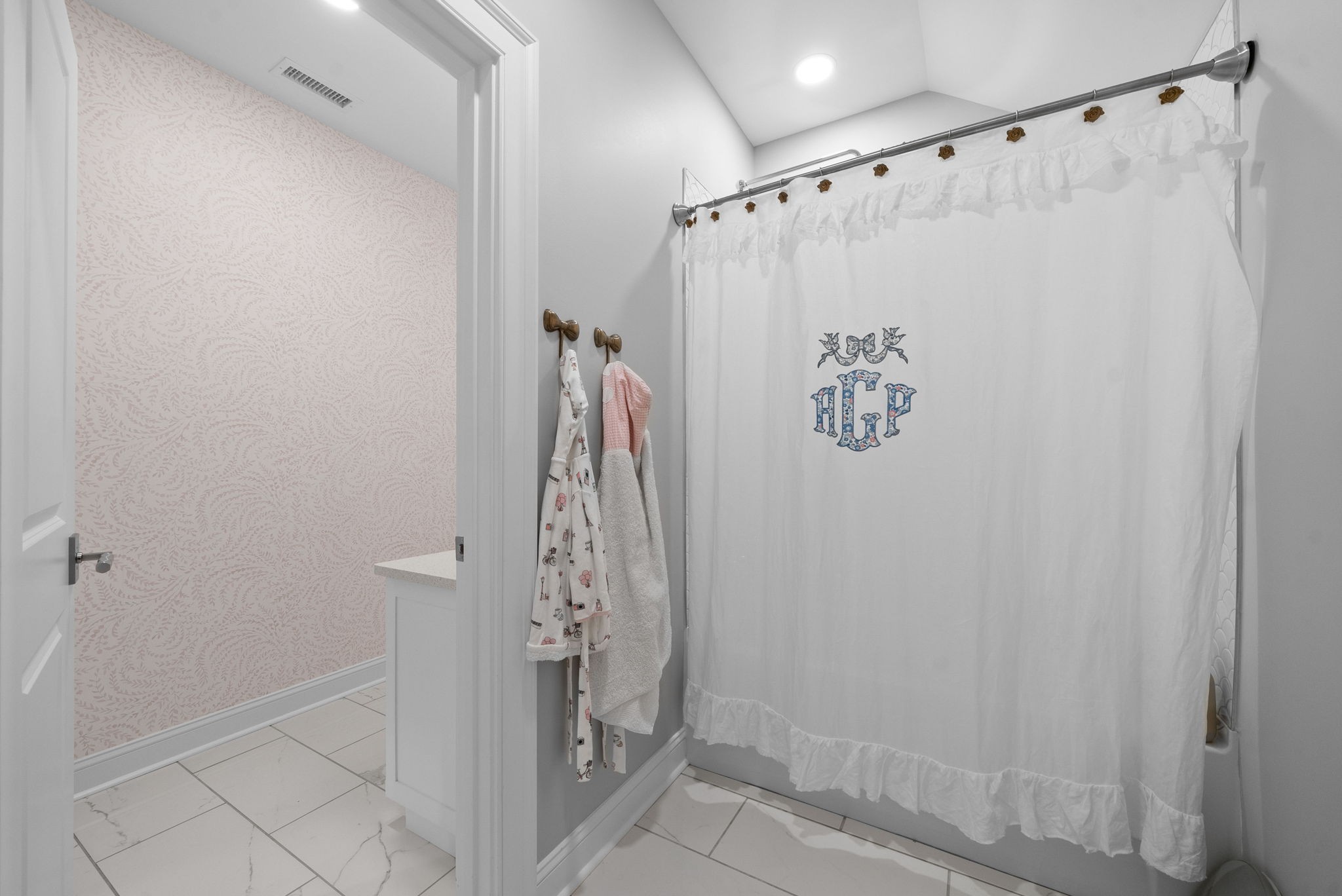 825 Salisbury Way Property Photo 60