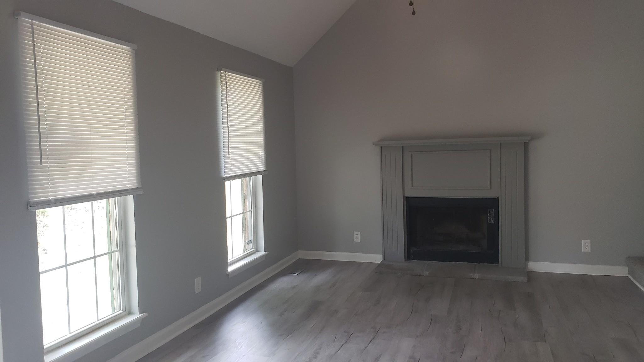 570 Barney Ln Property Photo 5