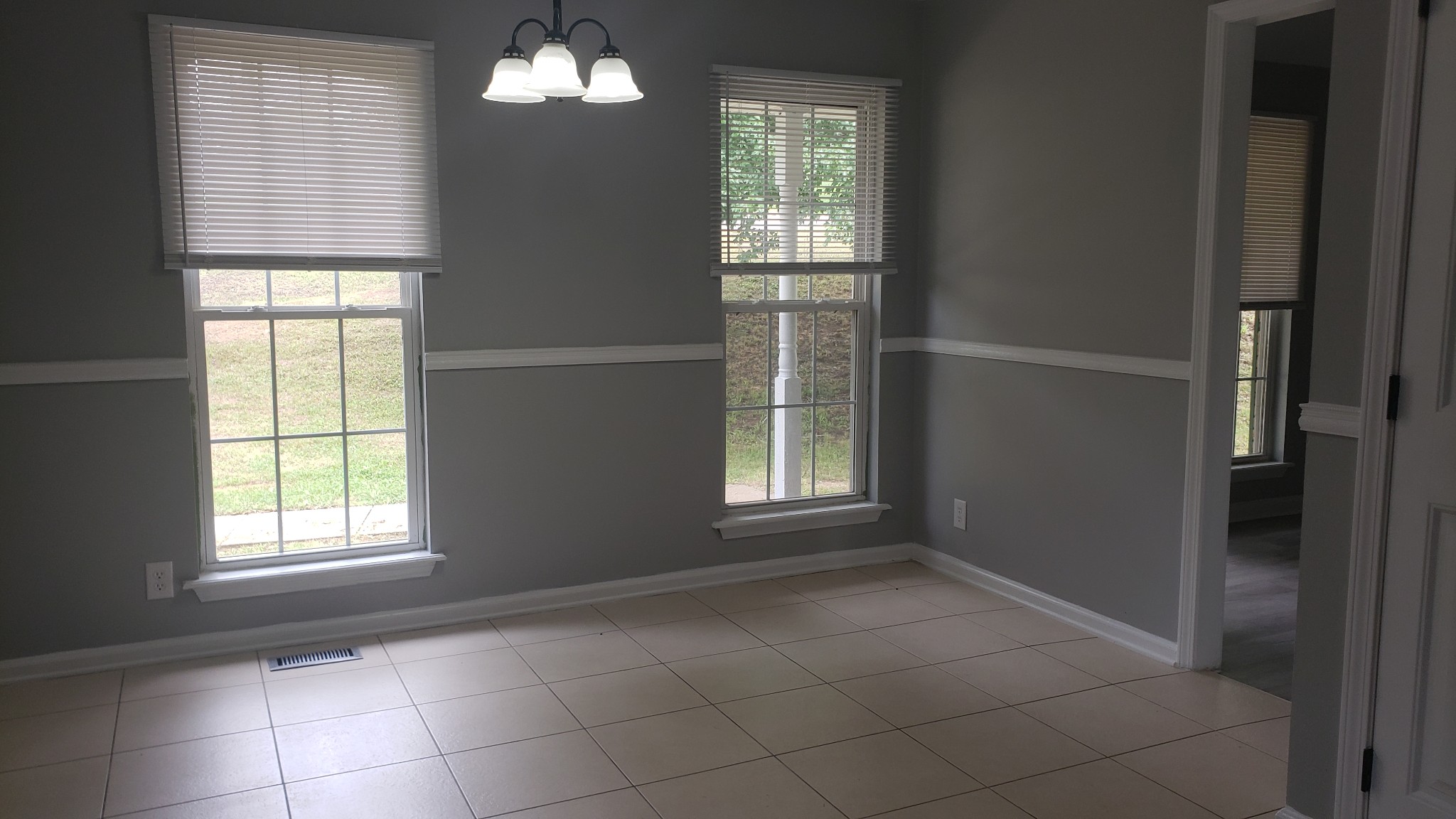 570 Barney Ln Property Photo 14
