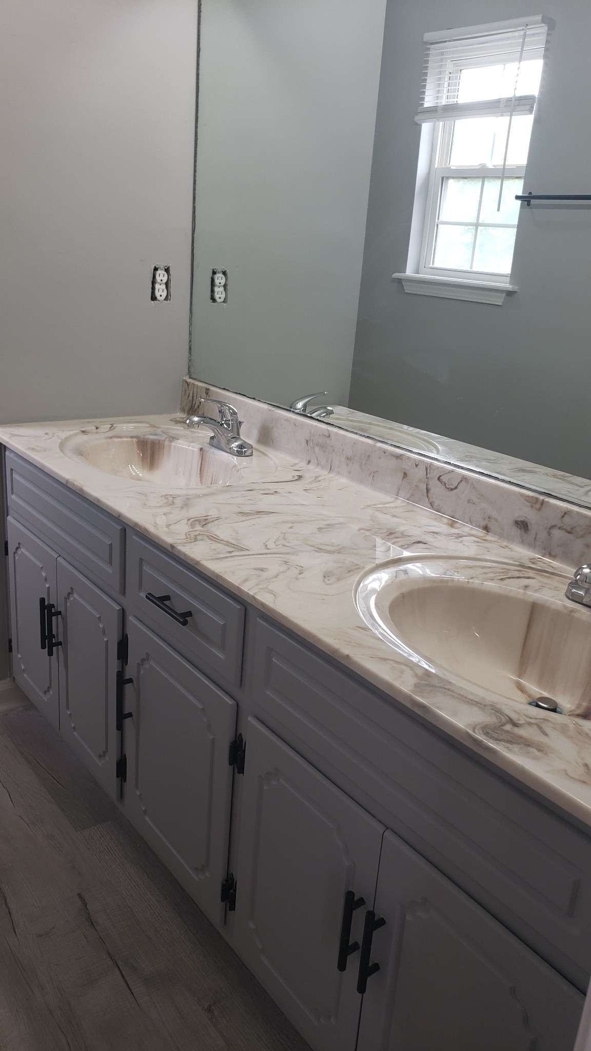570 Barney Ln Property Photo 18