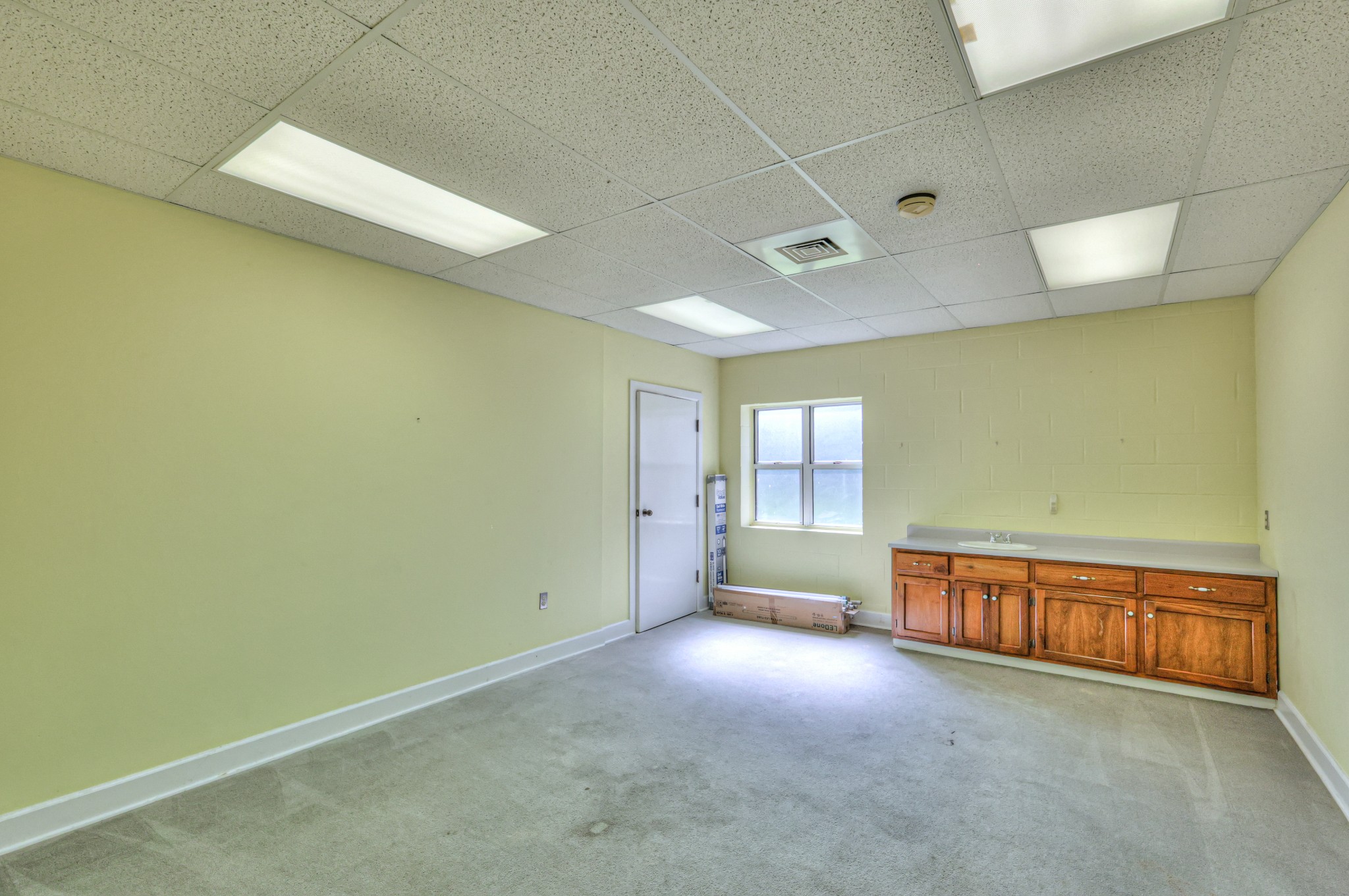 228 S Military Ave Property Photo 8