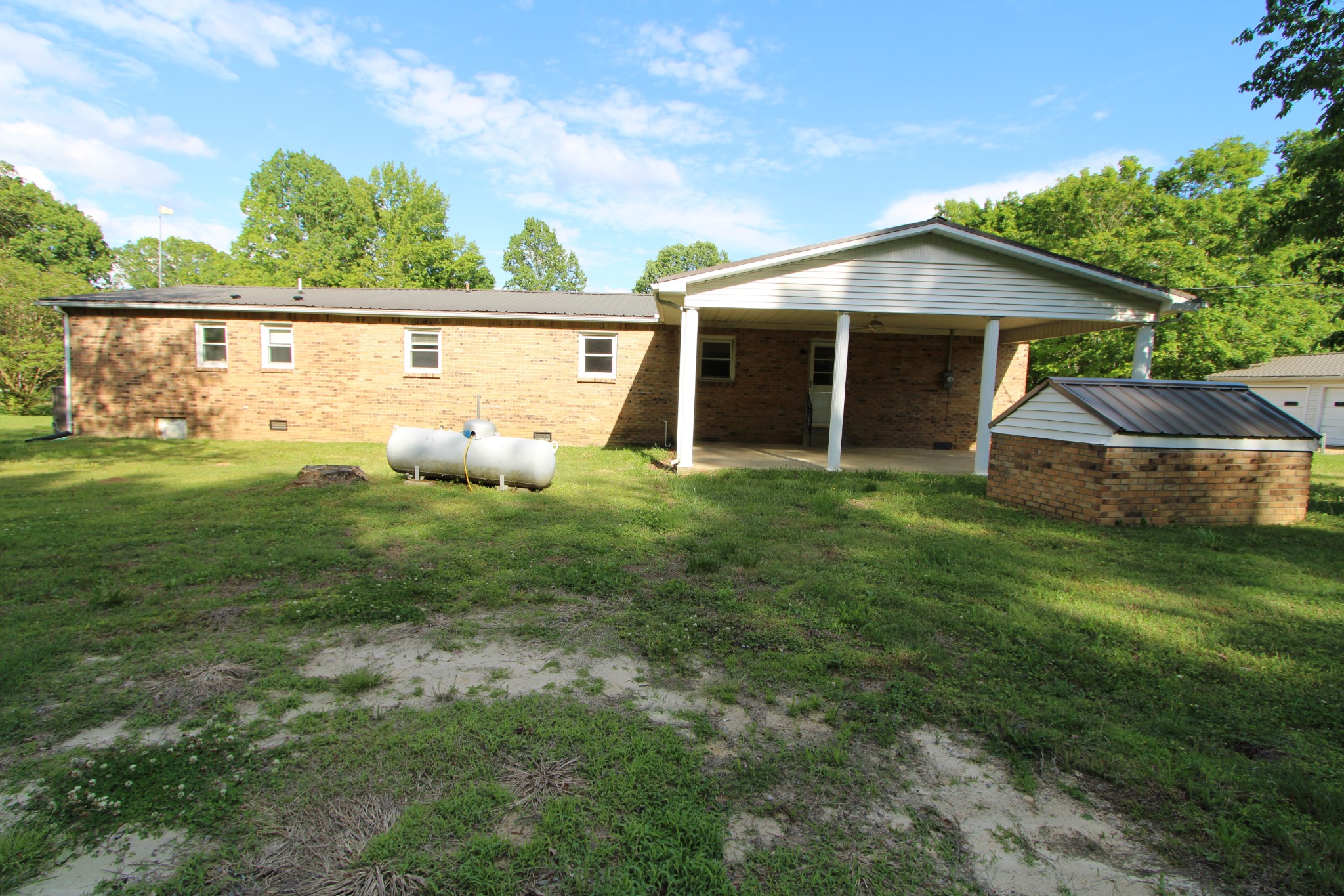680 Oak Grove Rd Property Photo 4