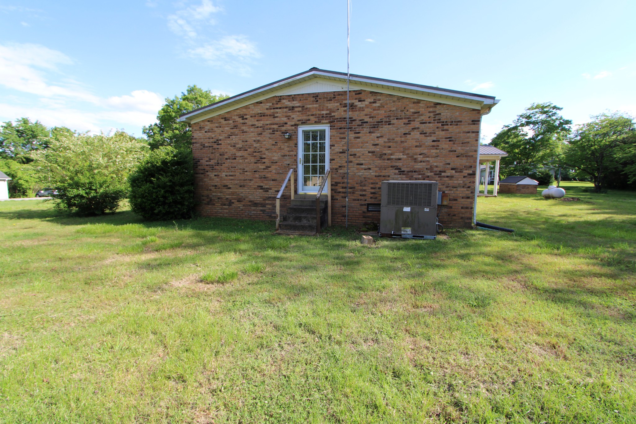 680 Oak Grove Rd Property Photo 5