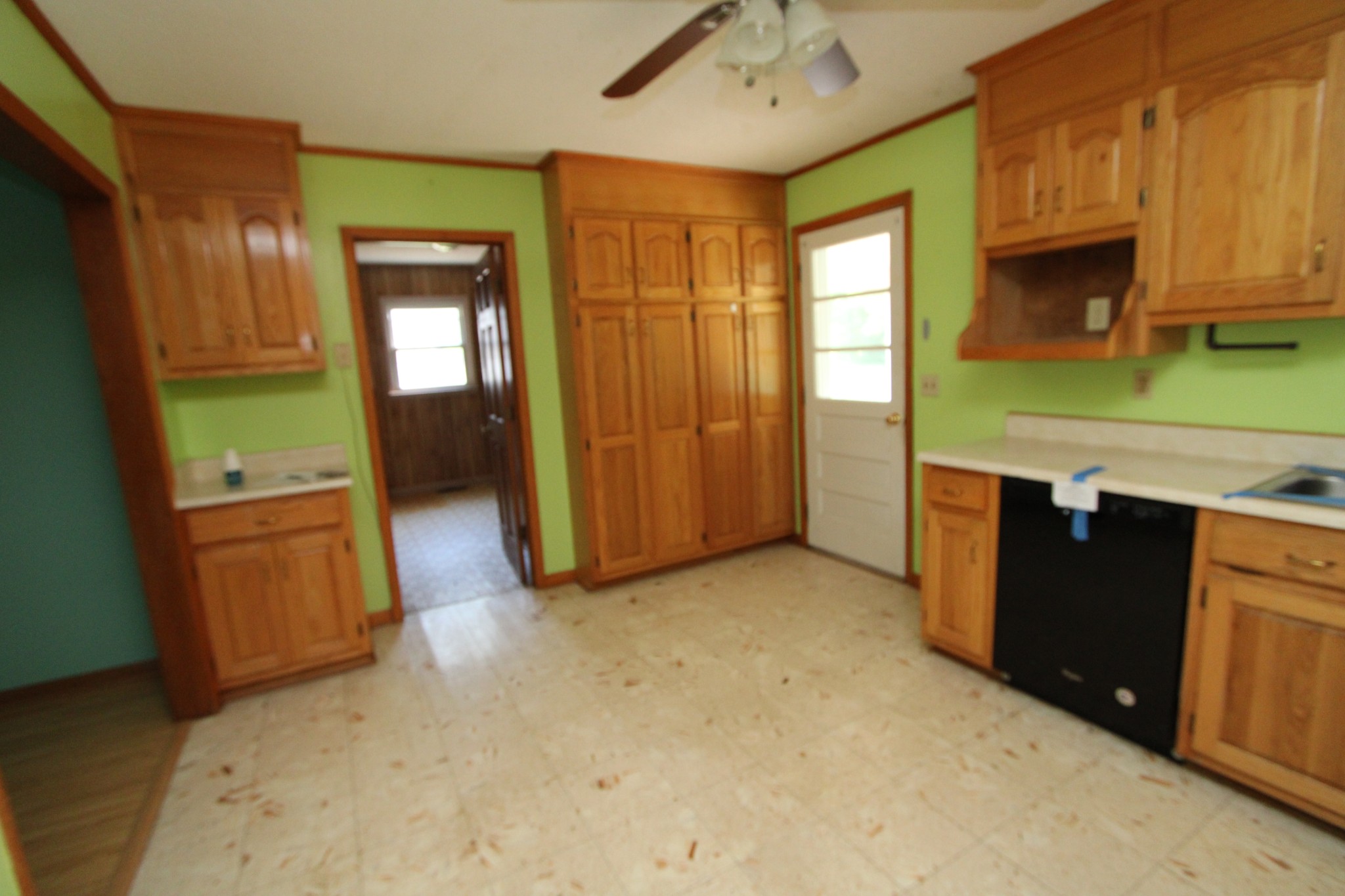 680 Oak Grove Rd Property Photo 24