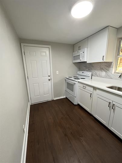 2219 Albion St Property Photo 5