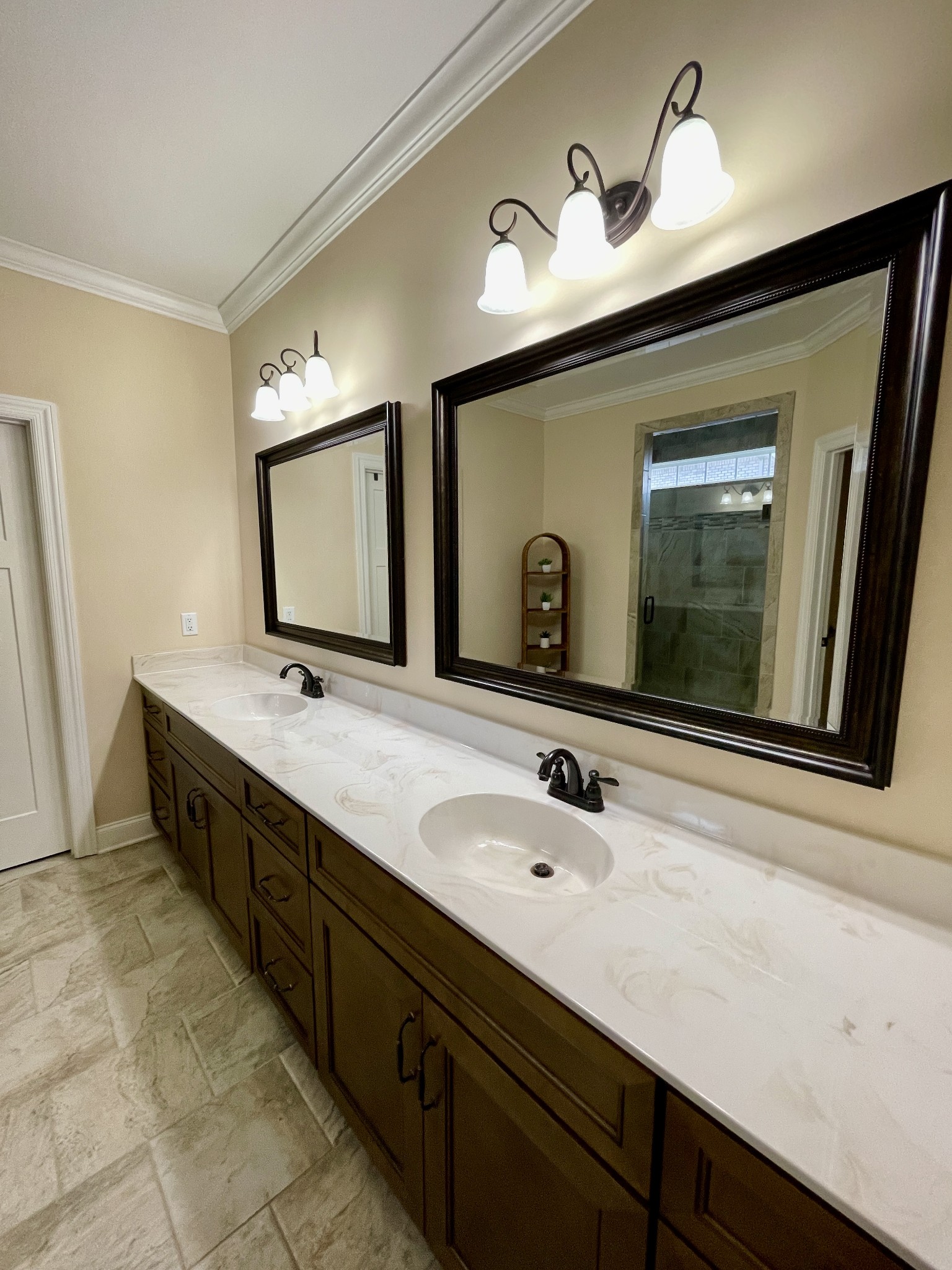 3243 Mecklenburg Dr Property Photo 12