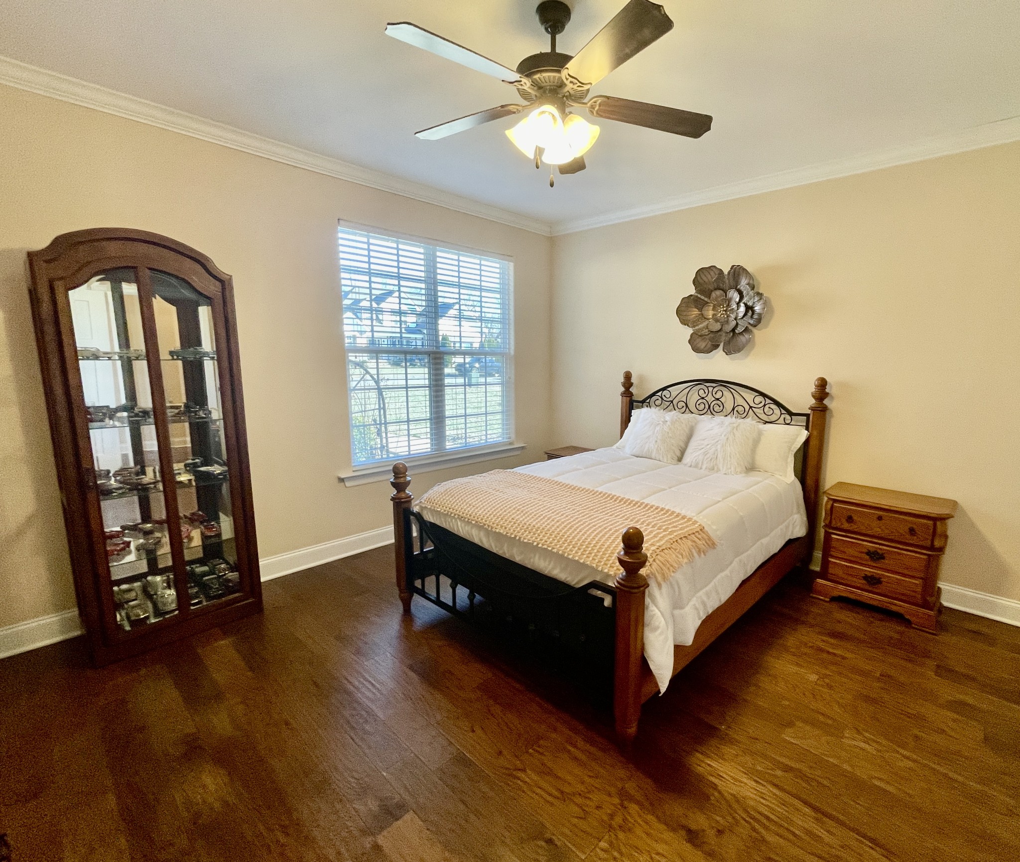3243 Mecklenburg Dr Property Photo 15