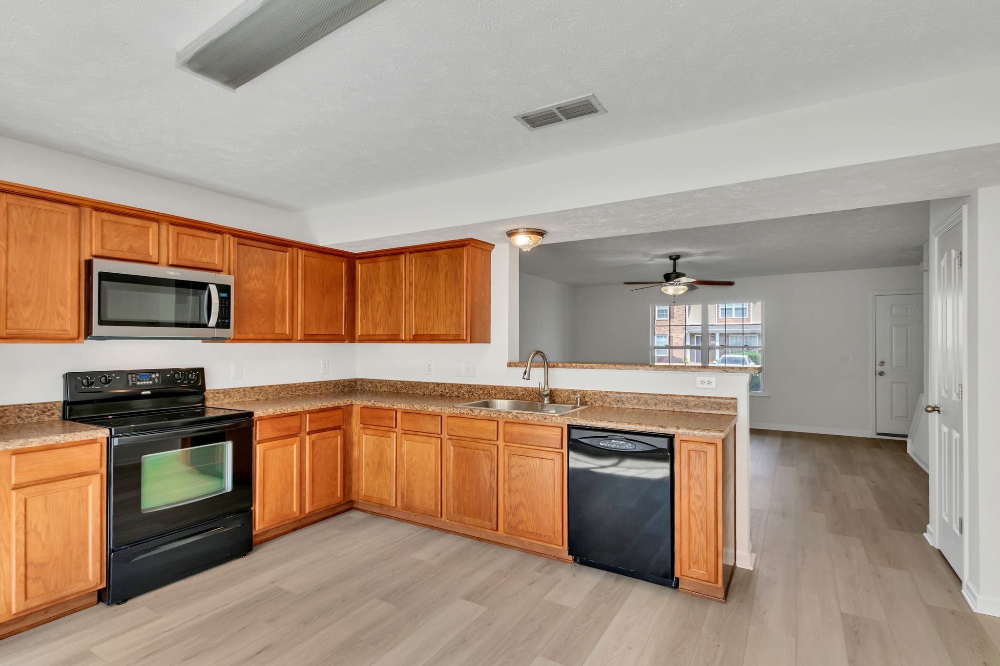 2017 Victory Gallop Ln Property Photo 10