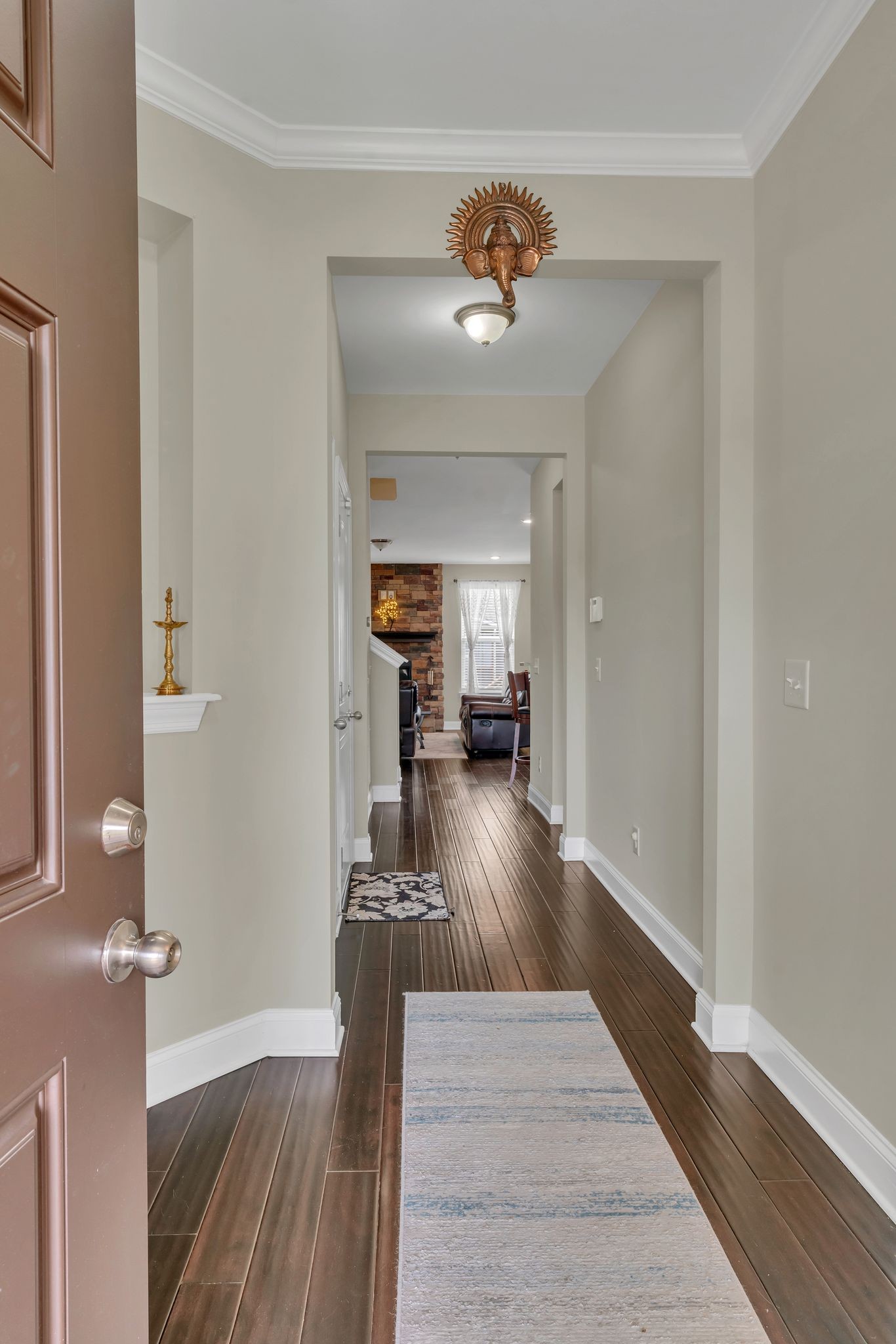 1617 Southhampton Way Property Photo 4