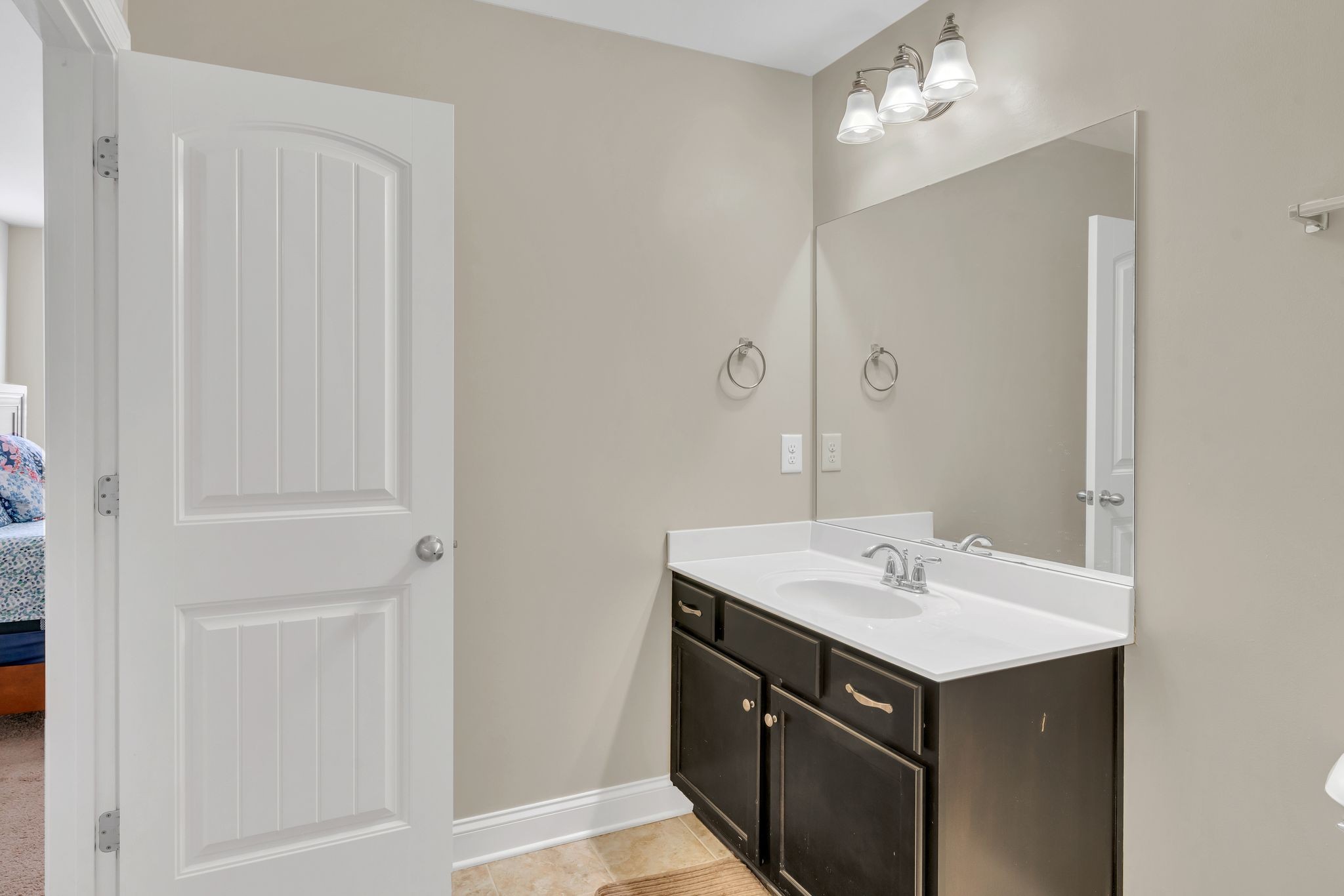 1617 Southhampton Way Property Photo 23