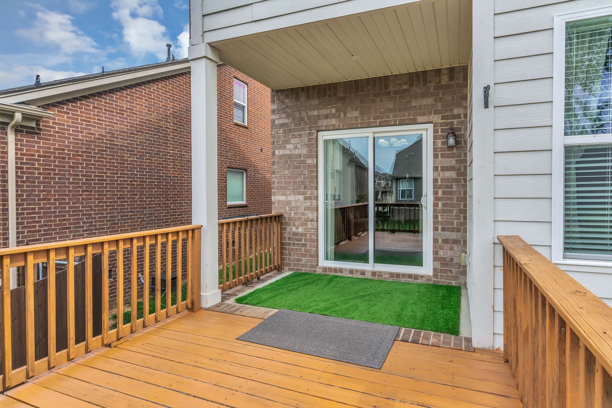 1617 Southhampton Way Property Photo 26
