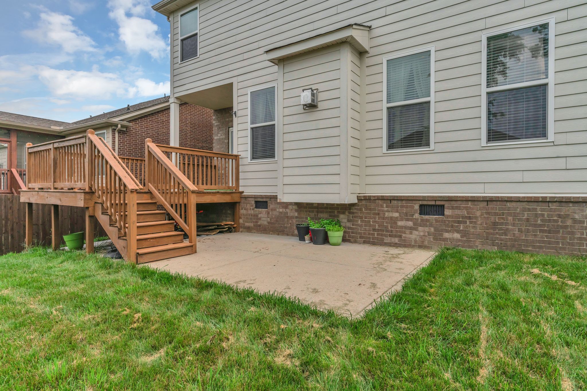 1617 Southhampton Way Property Photo 28