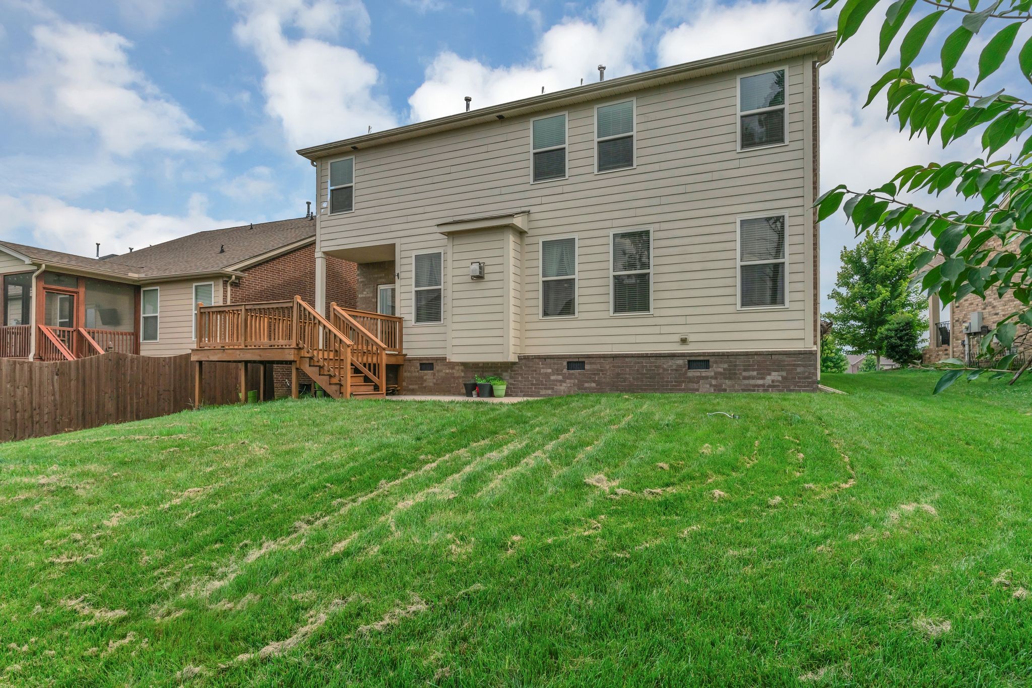 1617 Southhampton Way Property Photo 29