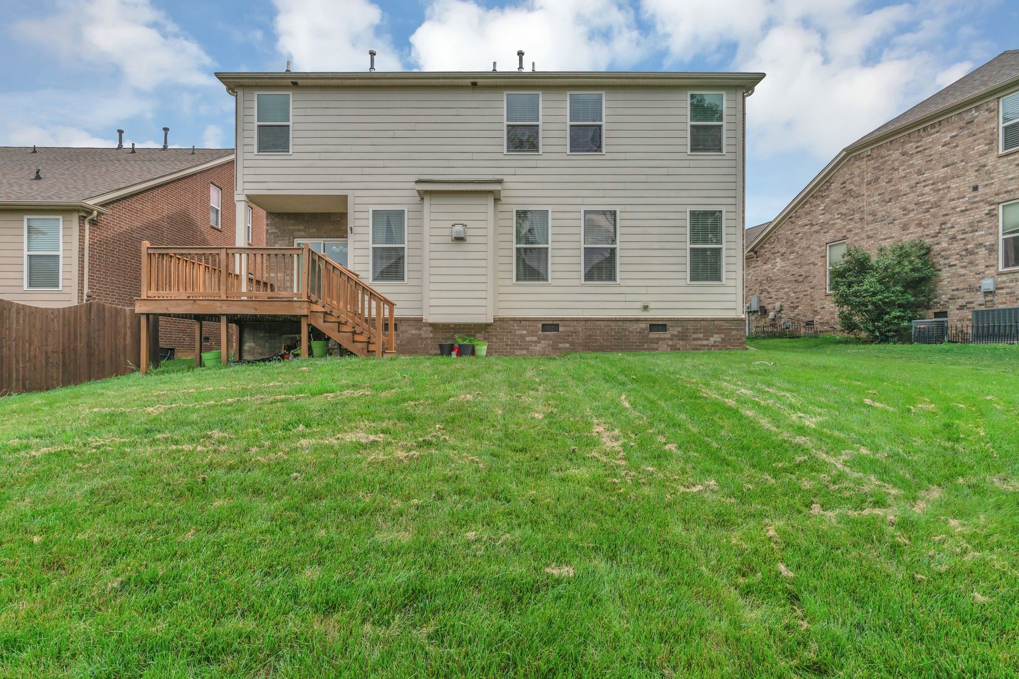1617 Southhampton Way Property Photo 30