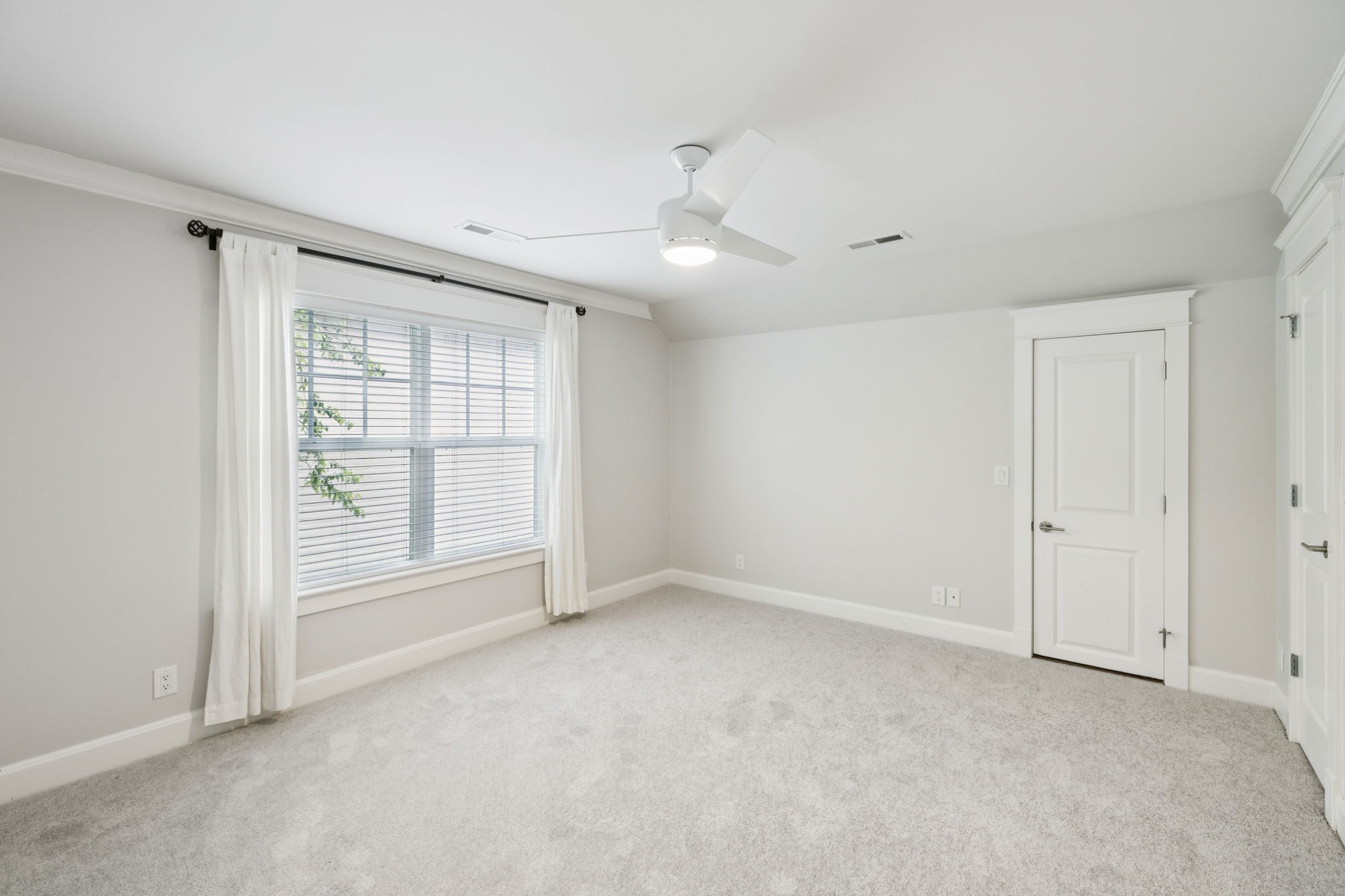 286 Keswick Grove Ln Property Photo 58