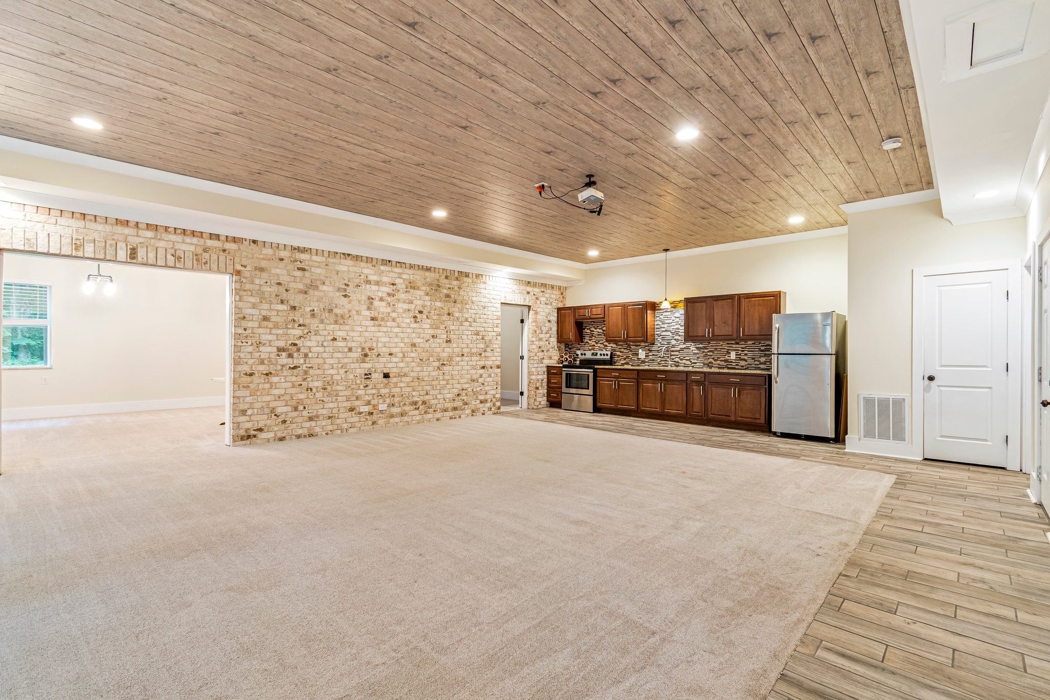 4545 Sears Rd Property Photo 42