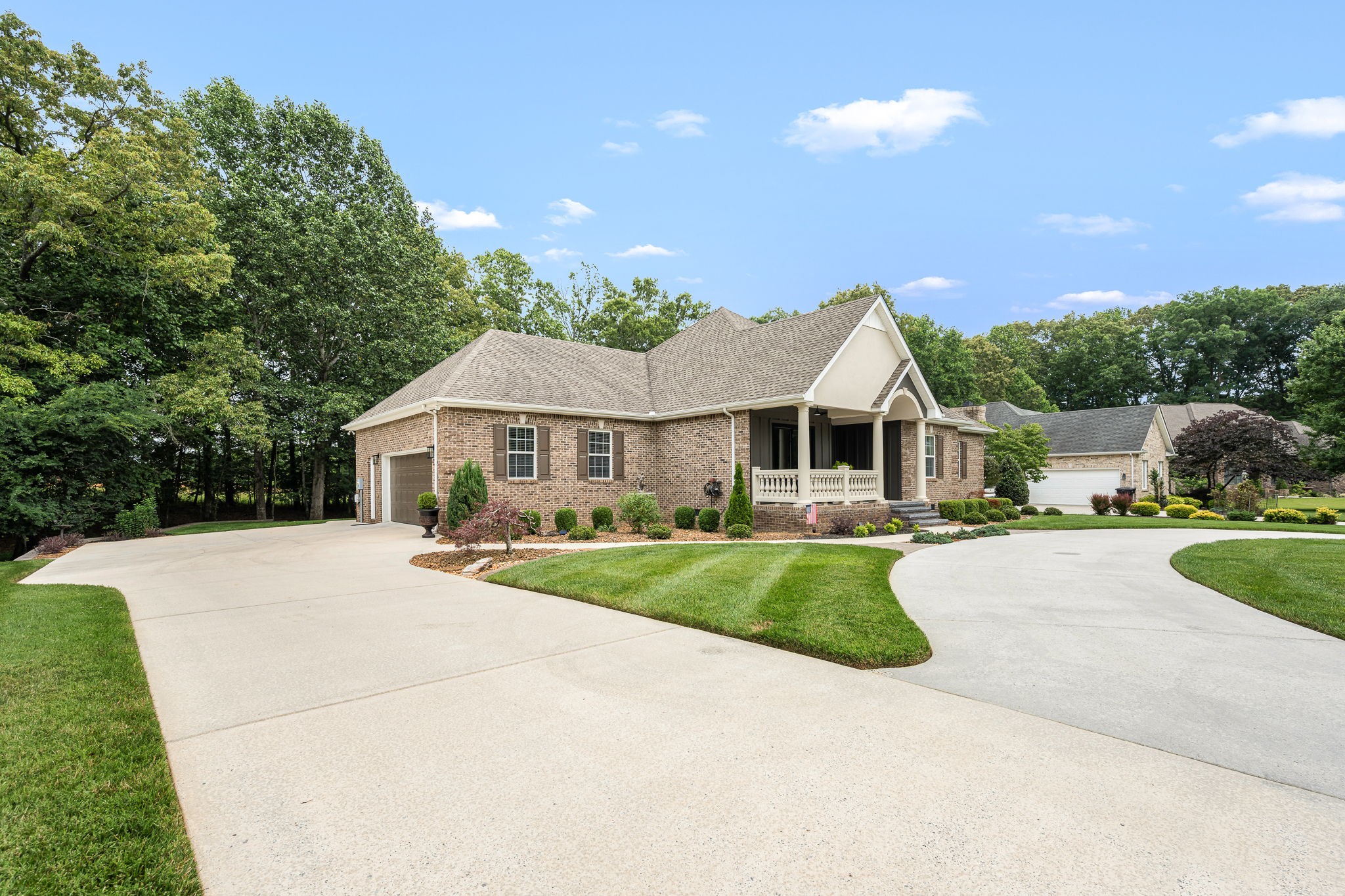 413 Albemarle Dr Property Photo 9