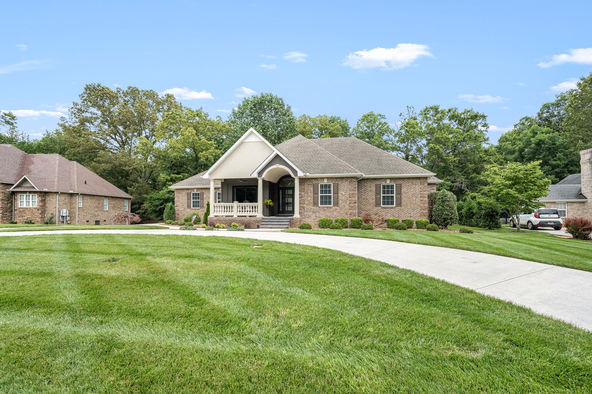 413 Albemarle Dr Property Photo 12