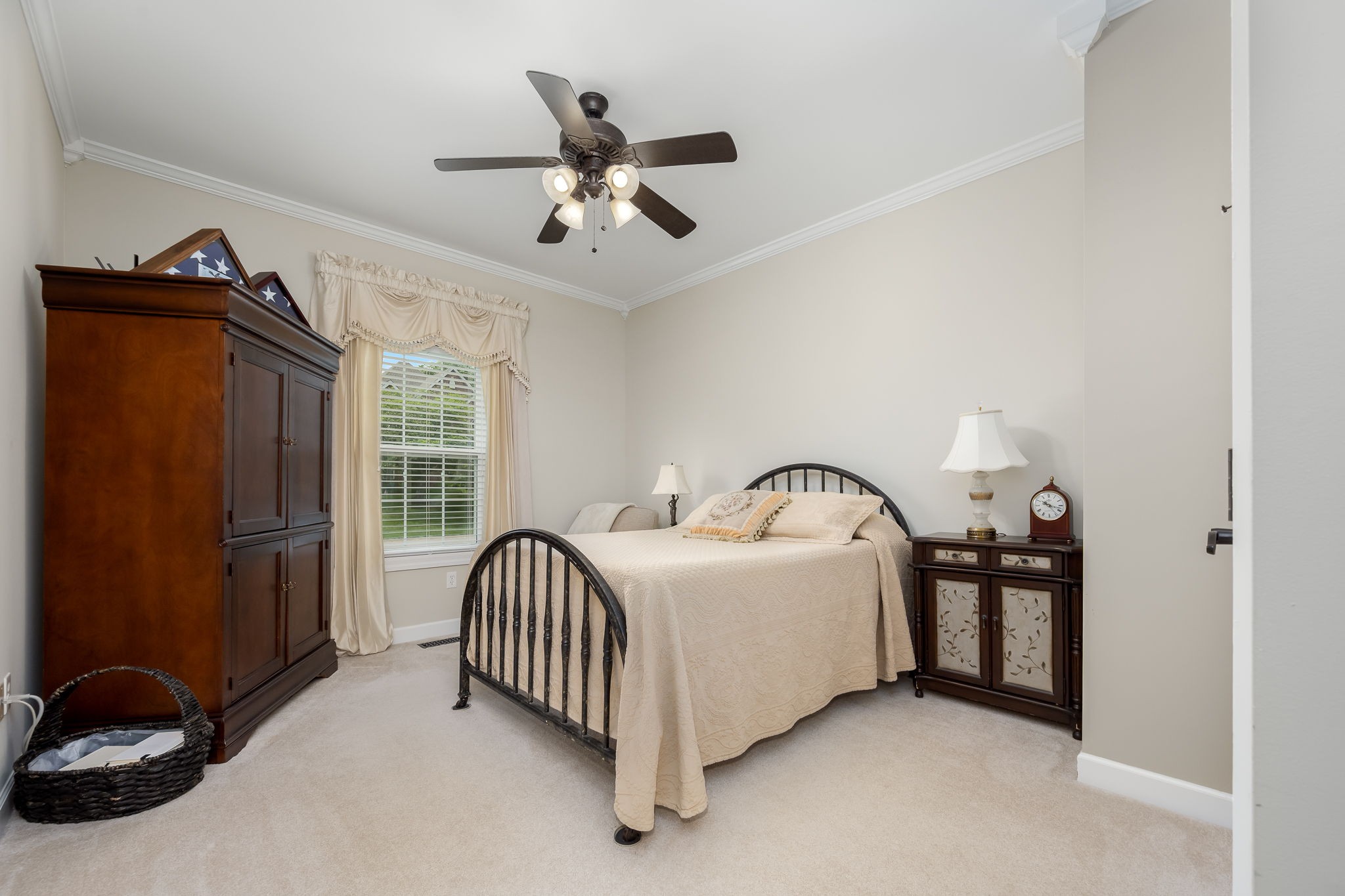 413 Albemarle Dr Property Photo 40