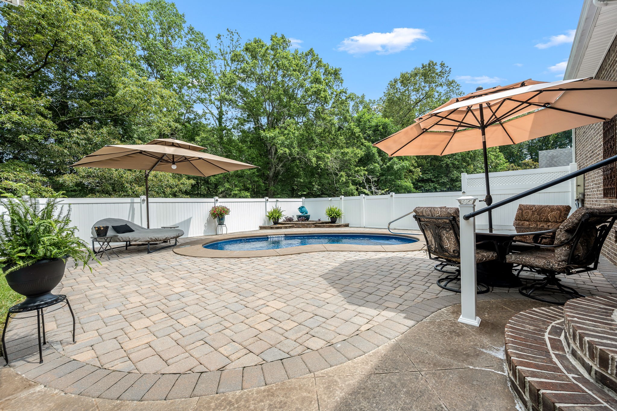 413 Albemarle Dr Property Photo 48