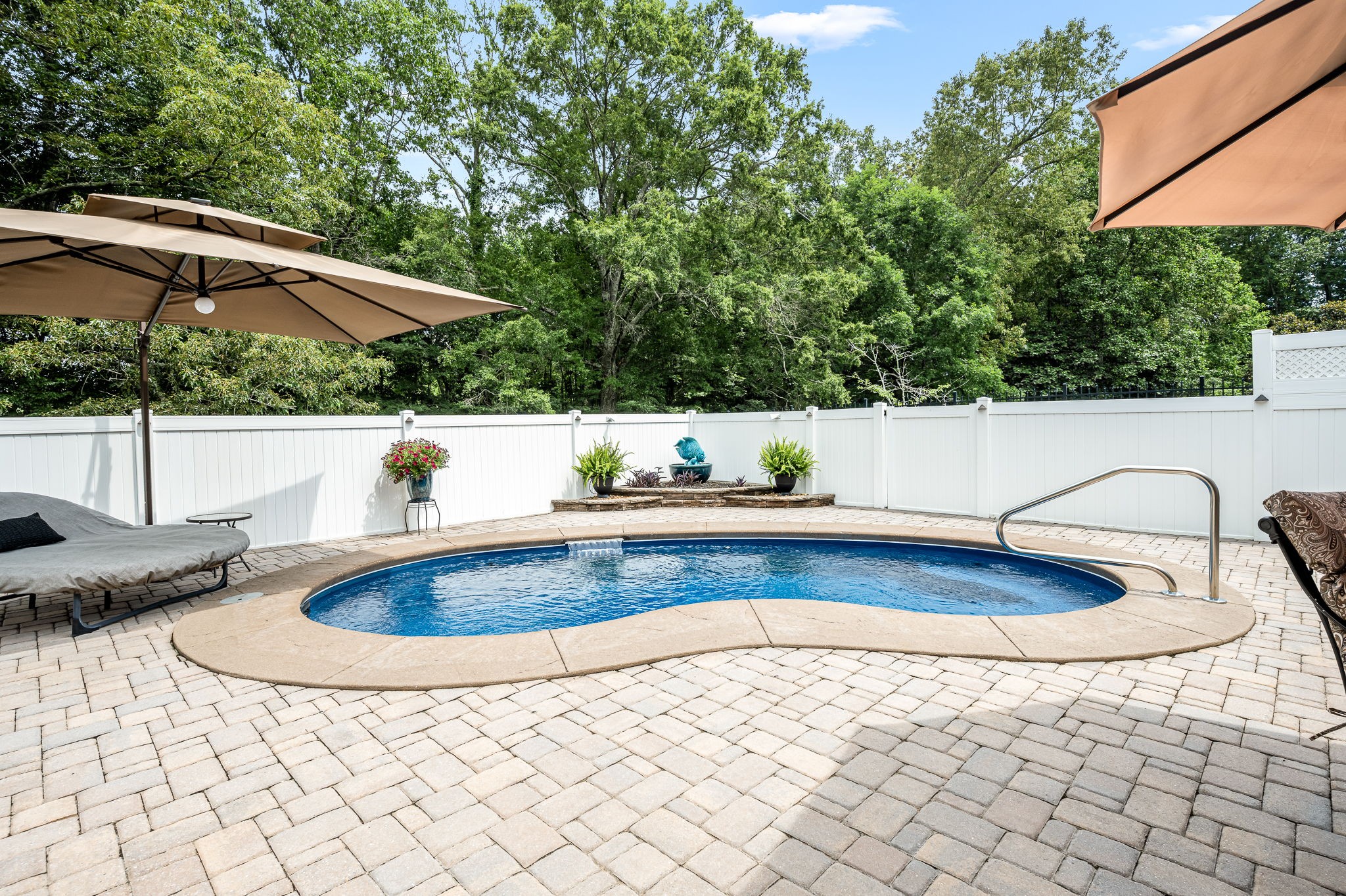 413 Albemarle Dr Property Photo 49