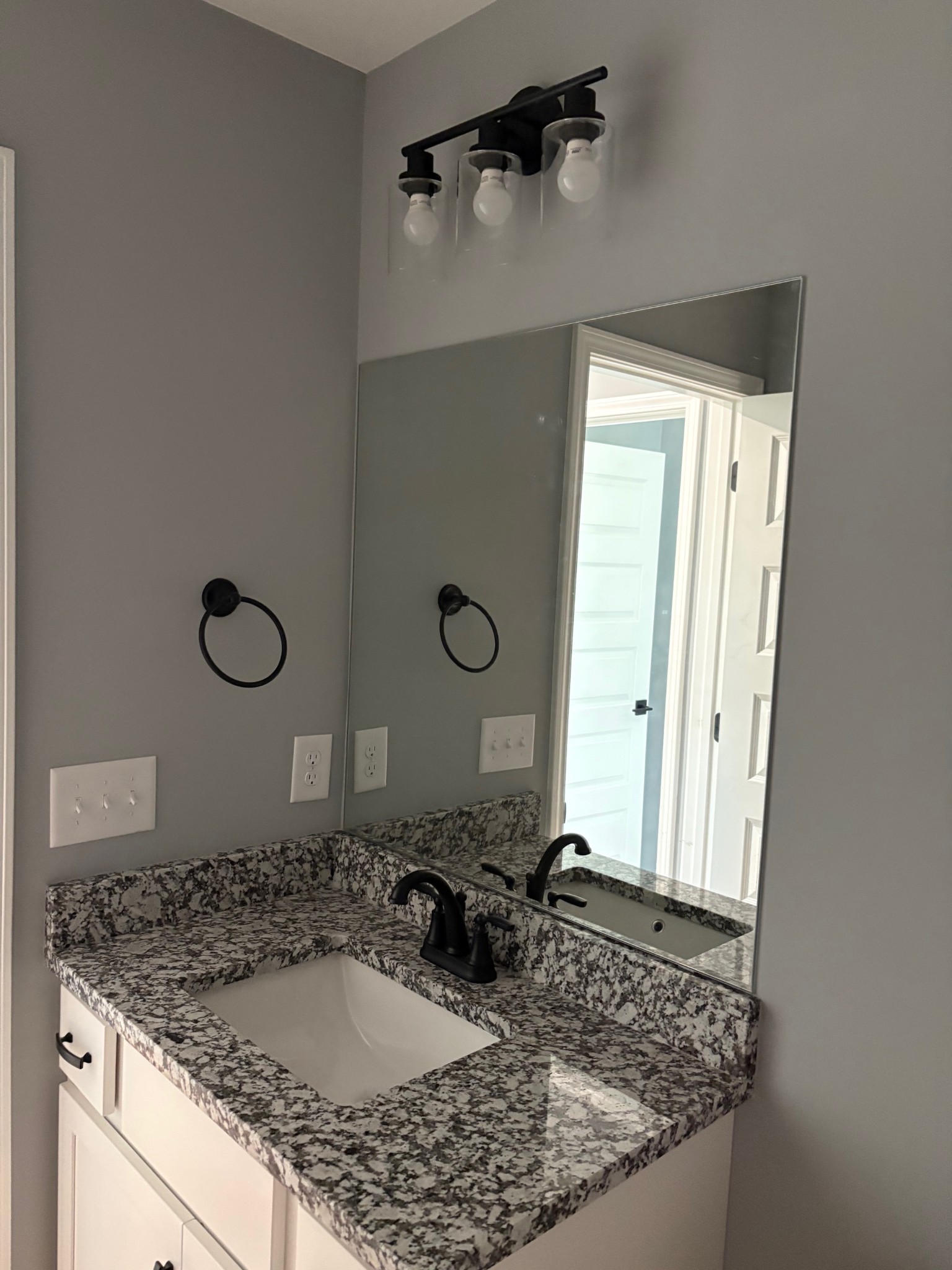 212 Hayes St Property Photo 17