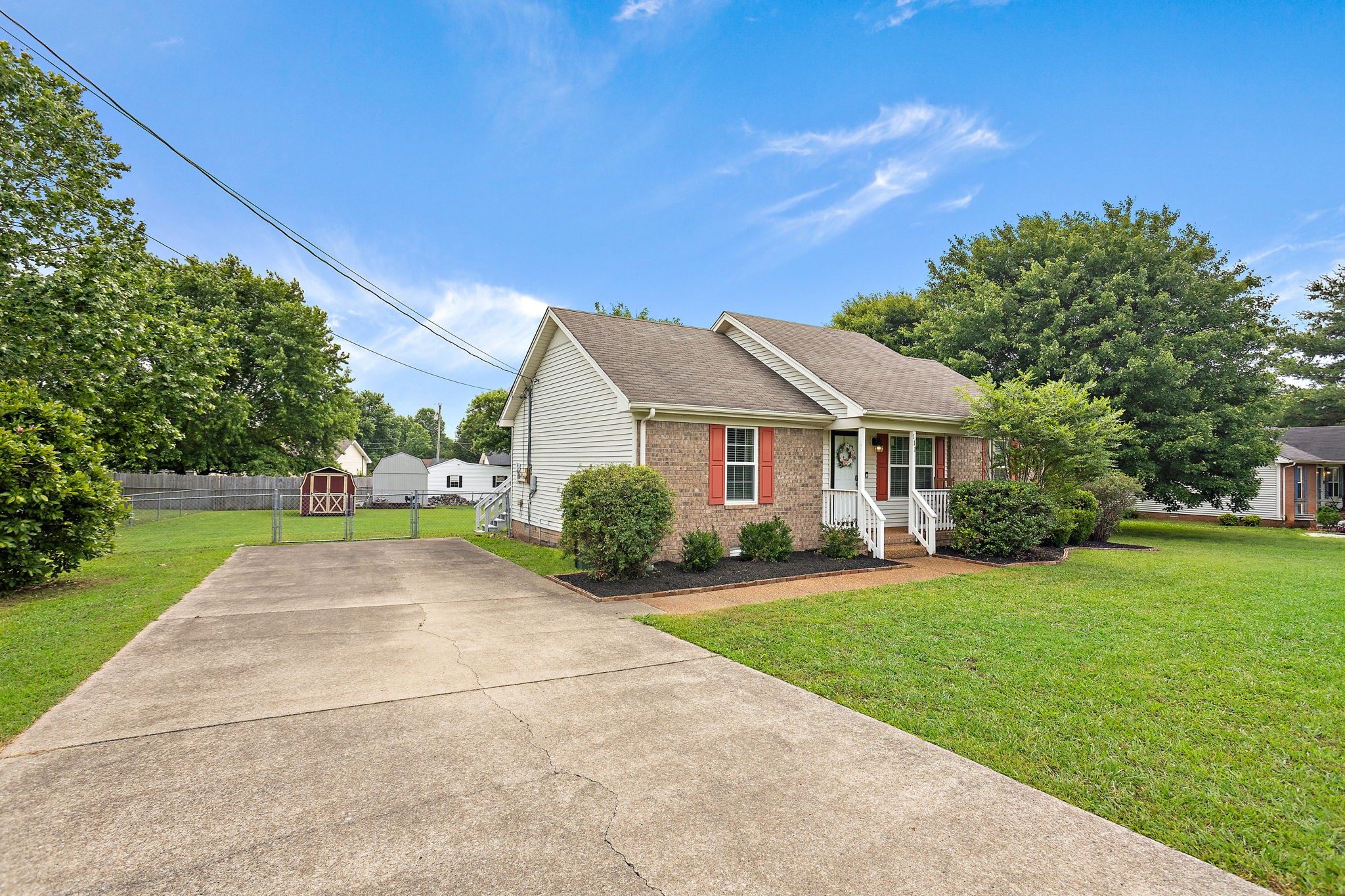 111 Ridgewood Dr Property Photo 4