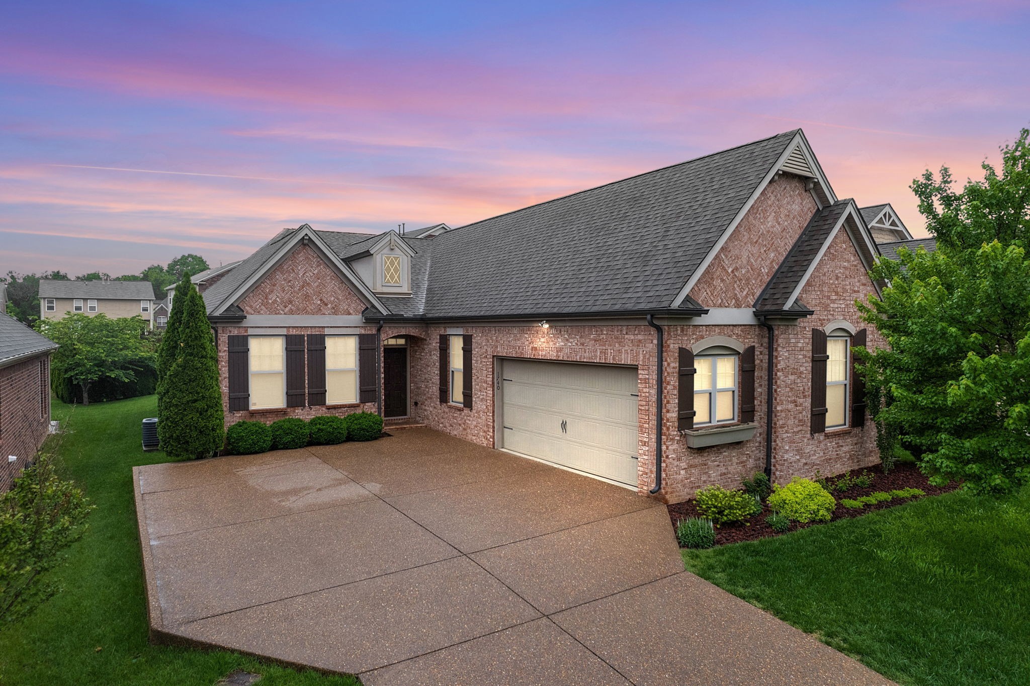 1740 Hartford Ln Property Photo 1