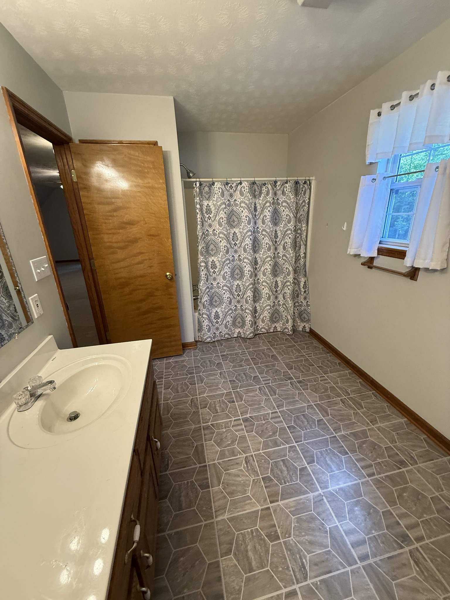 8770 Harrison Ferry Rd Property Photo 12