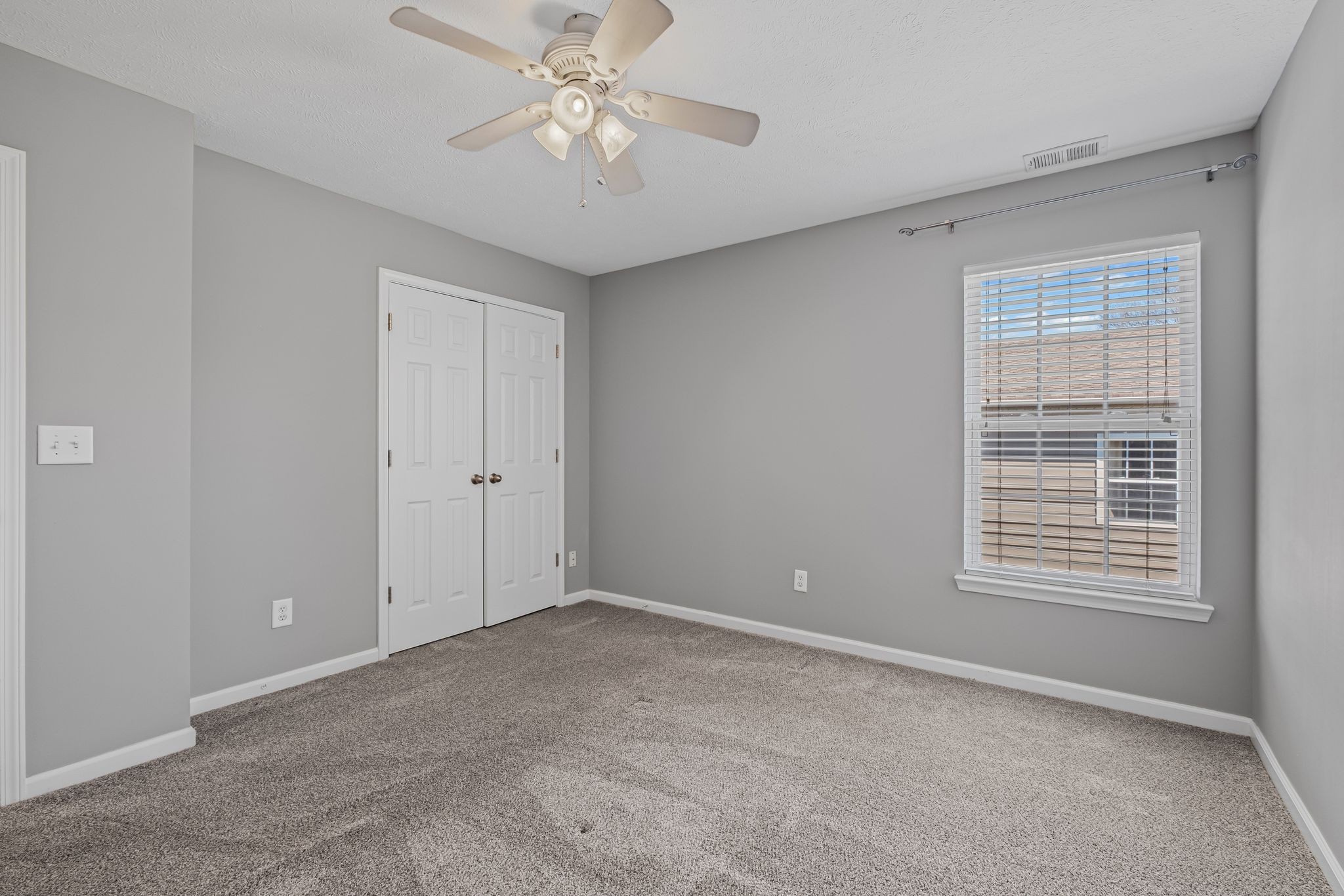 602 Pemberton Ct Property Photo 28