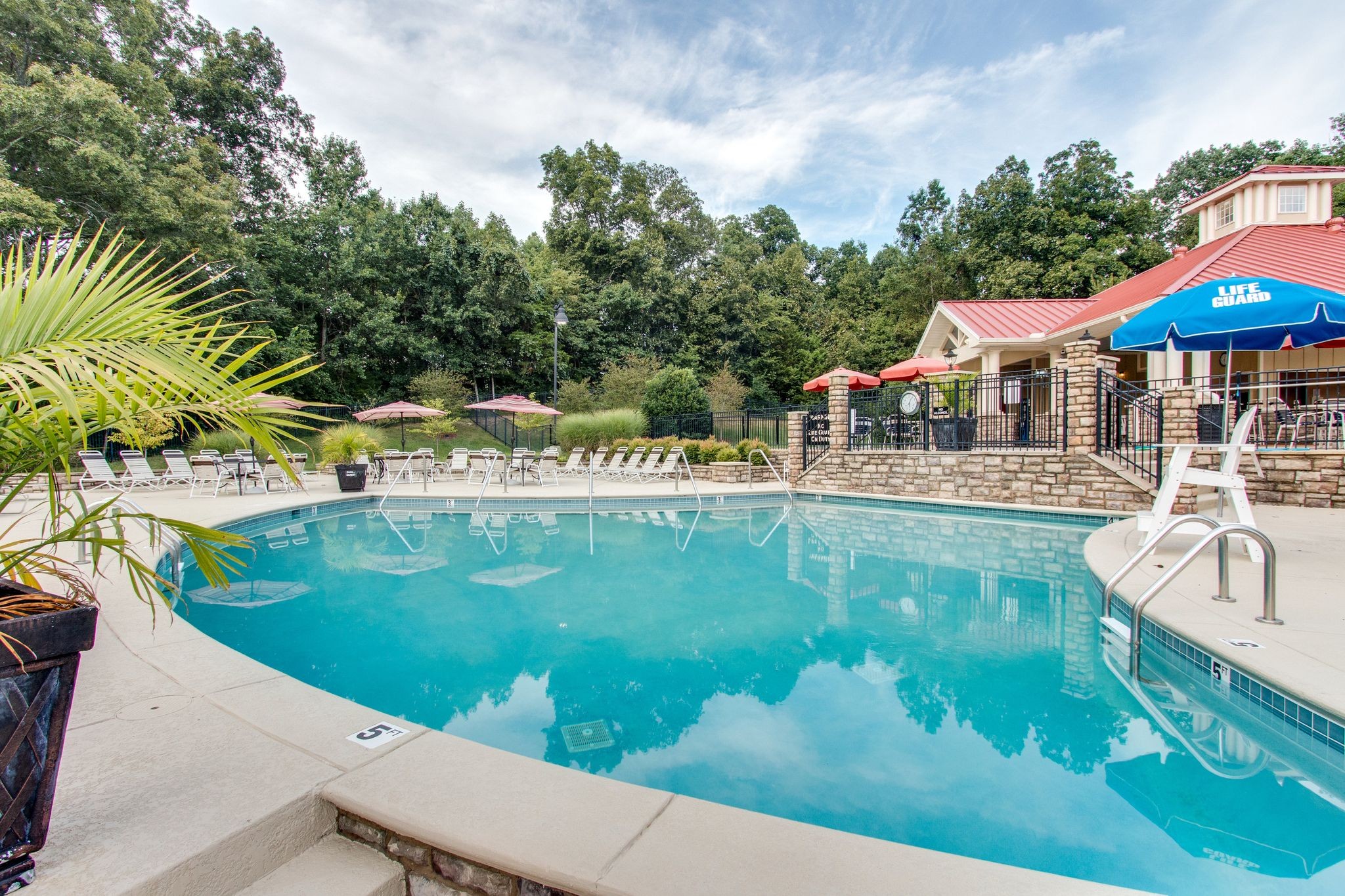 602 Pemberton Ct Property Photo 47
