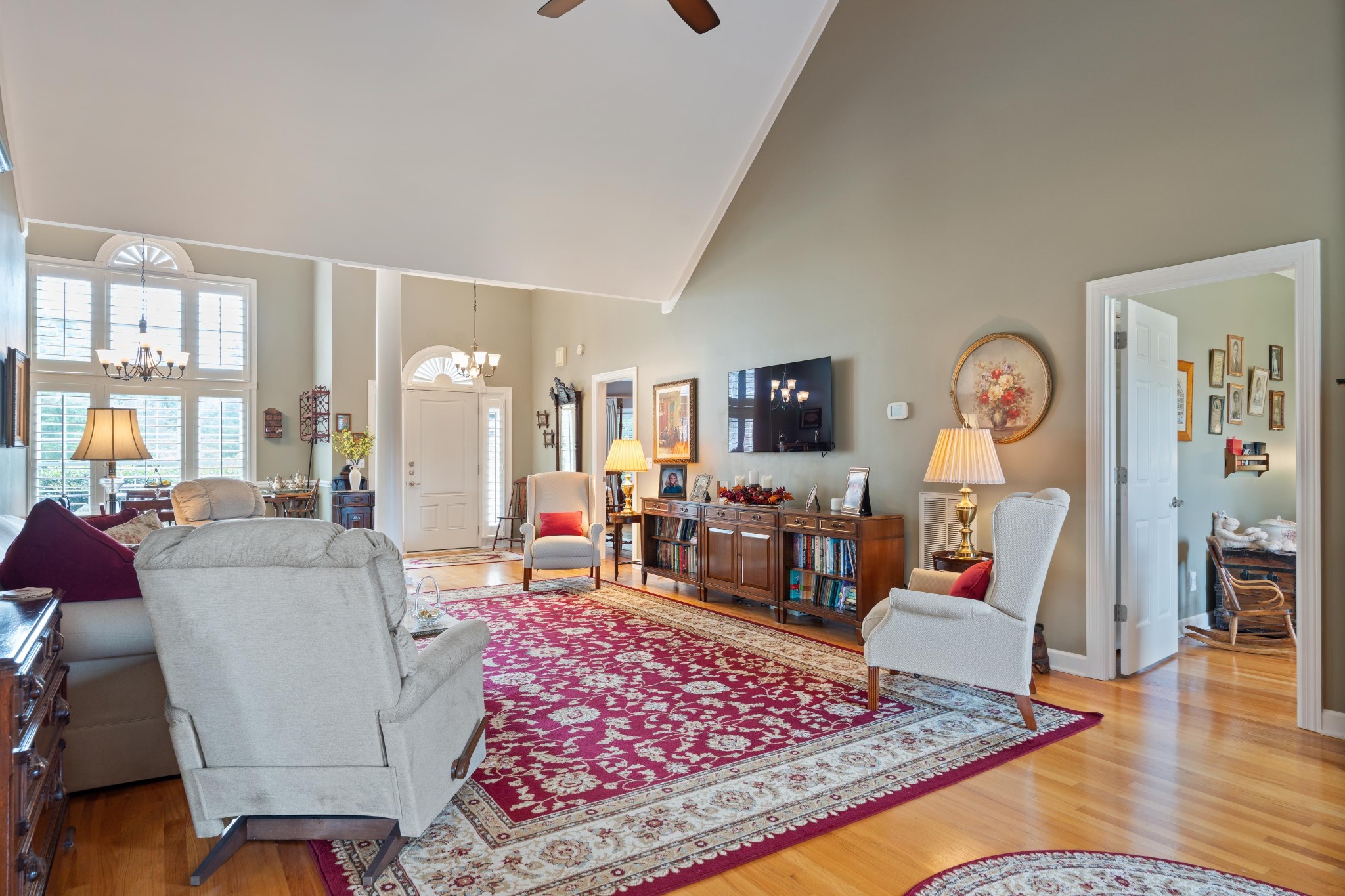 500 Forrest Park Cir Property Photo 2