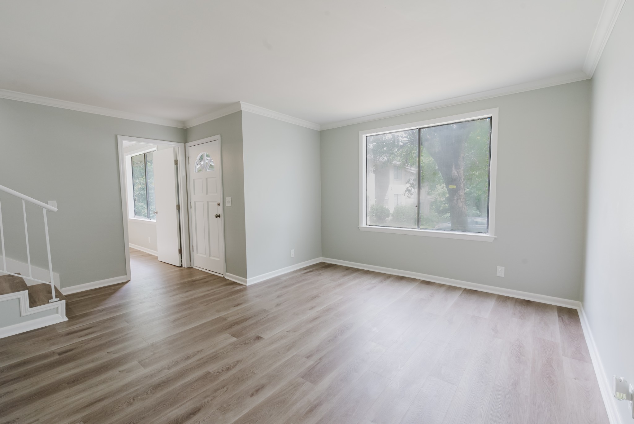 4958 Edmondson Pike Property Photo 2