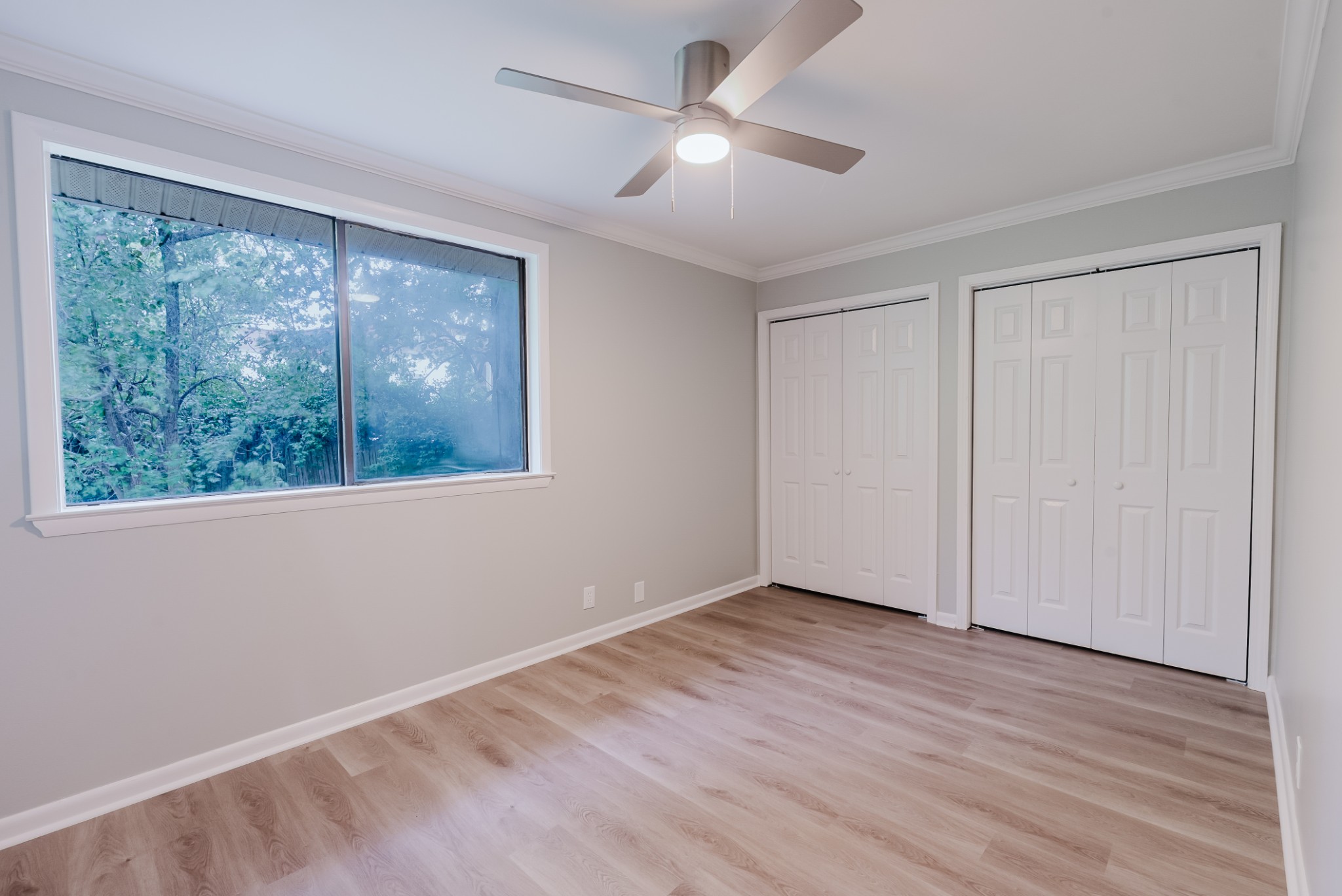 4958 Edmondson Pike Property Photo 10