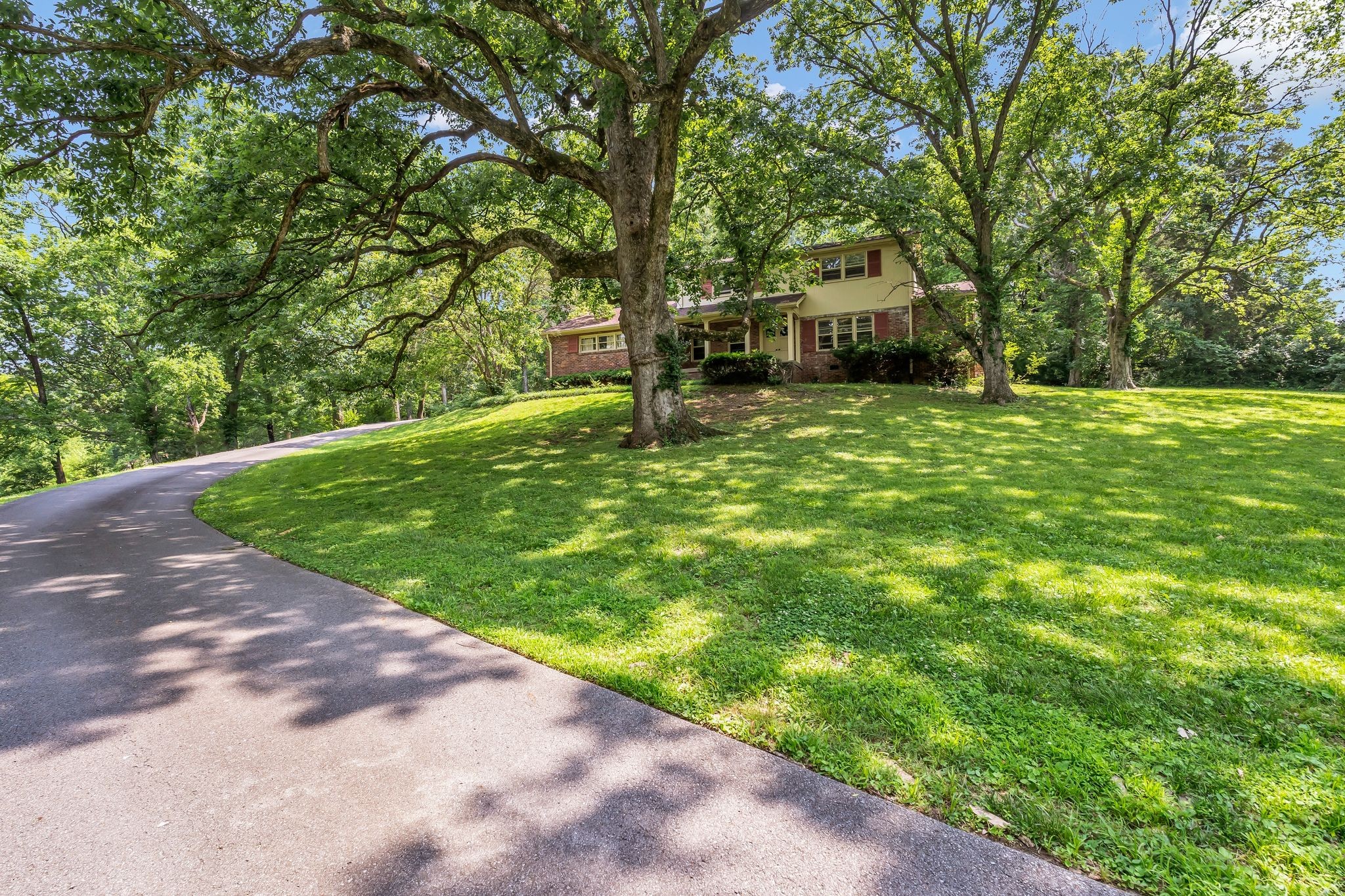 208 Vaughns Gap Rd Property Photo 6
