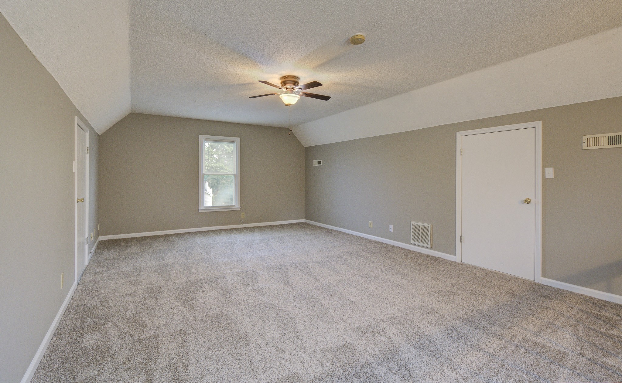 1237 Archwood Dr Property Photo 32