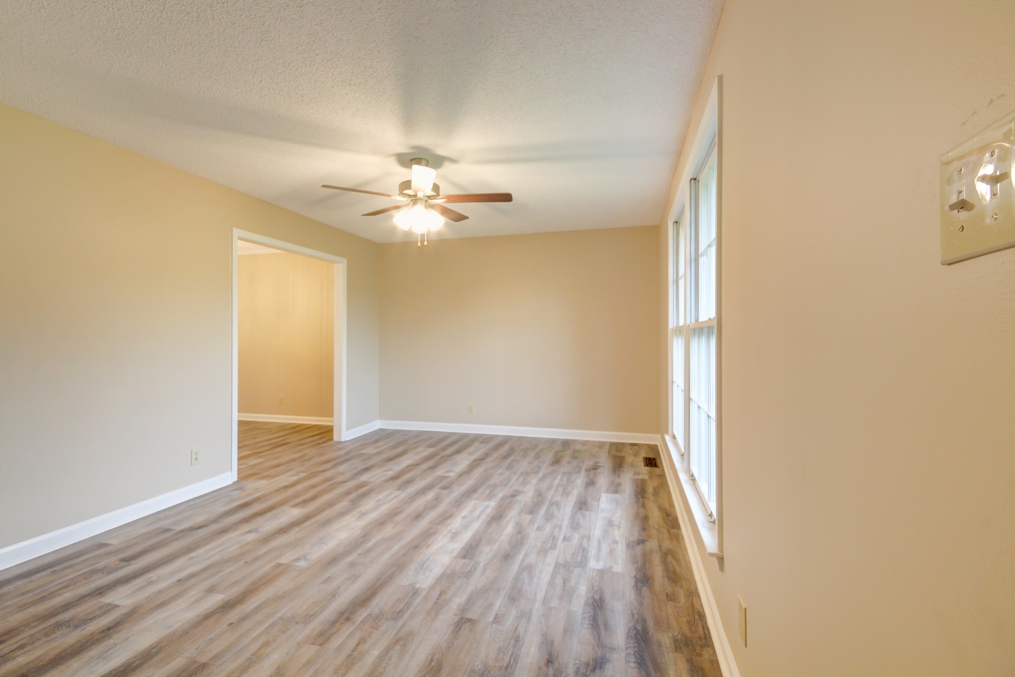 304 Ridgeland Dr Property Photo 6