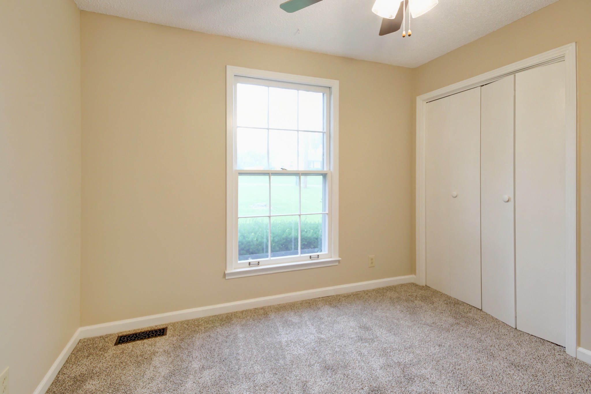 304 Ridgeland Dr Property Photo 32