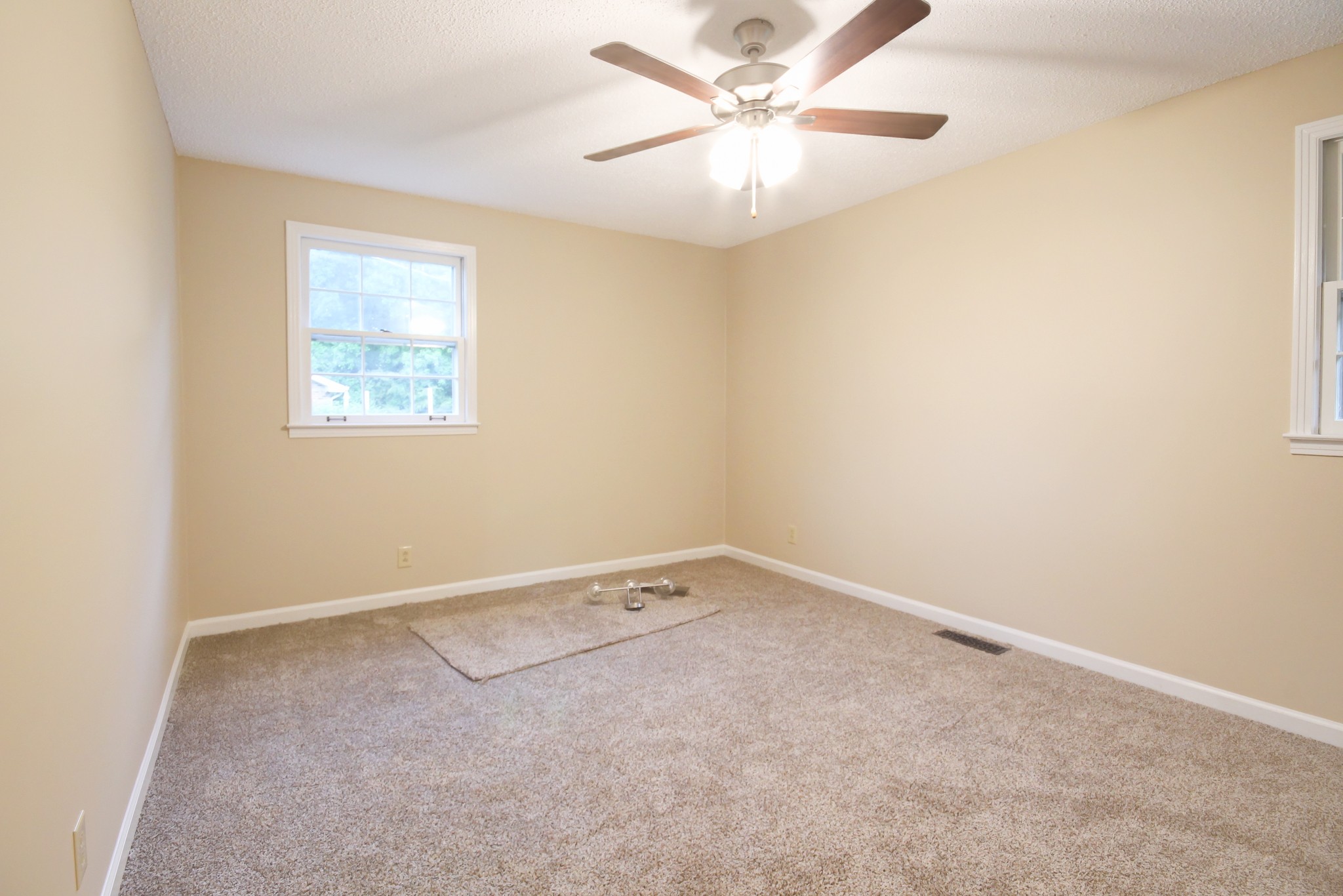 304 Ridgeland Dr Property Photo 37