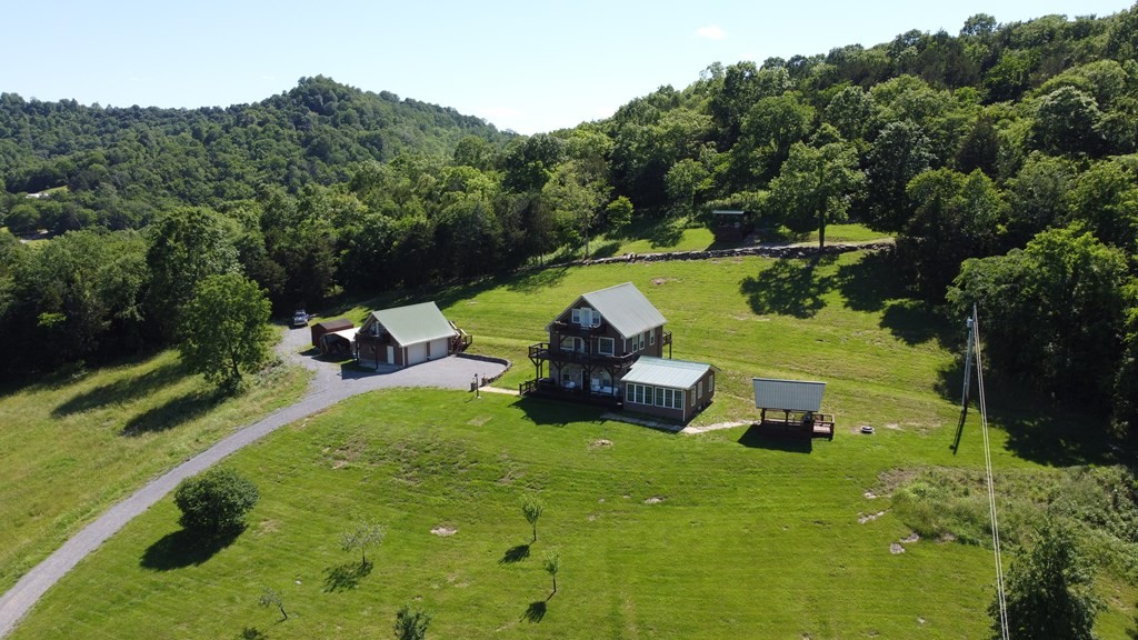 209 Richardson Hollow Ln Property Photo 1