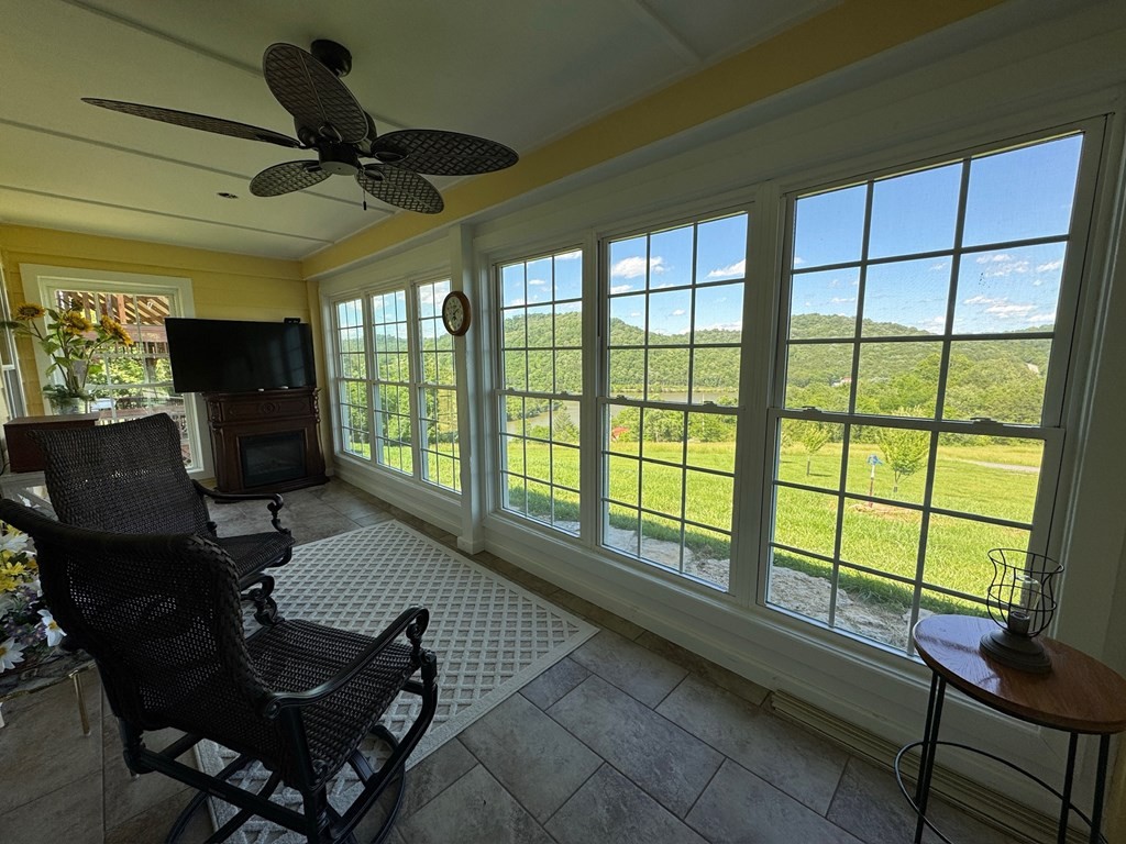 209 Richardson Hollow Ln Property Photo 11