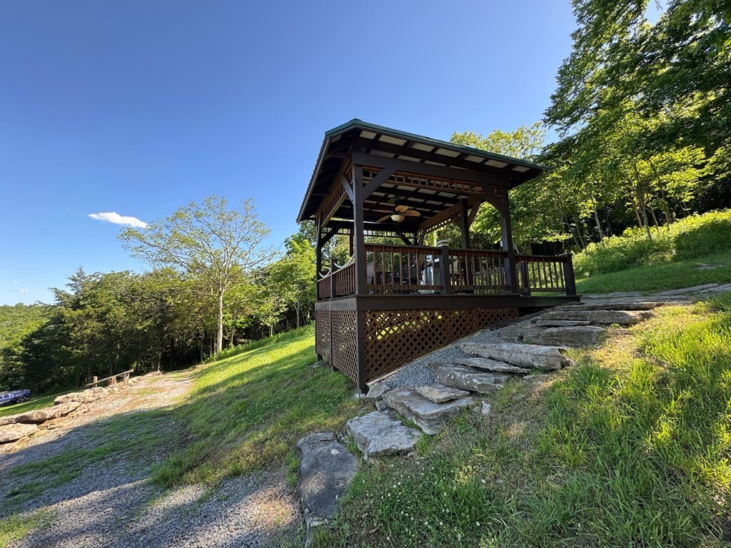 209 Richardson Hollow Ln Property Photo 32