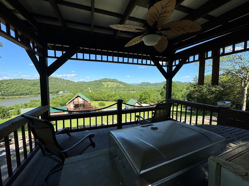 209 Richardson Hollow Ln Property Photo 35