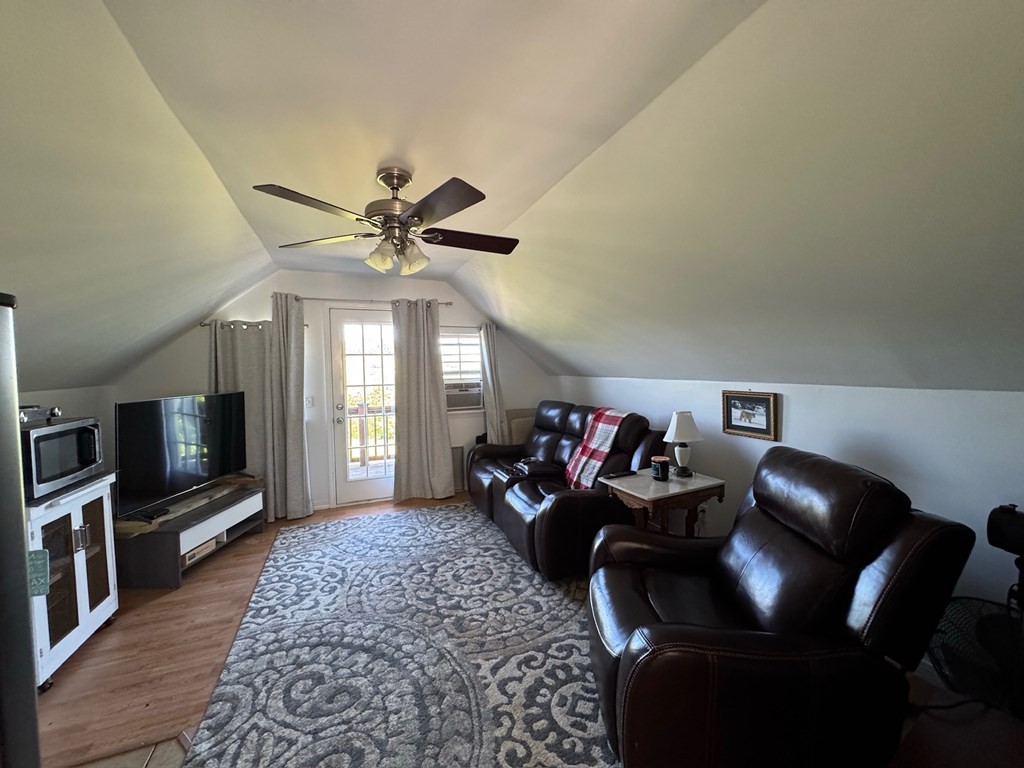 209 Richardson Hollow Ln Property Photo 39