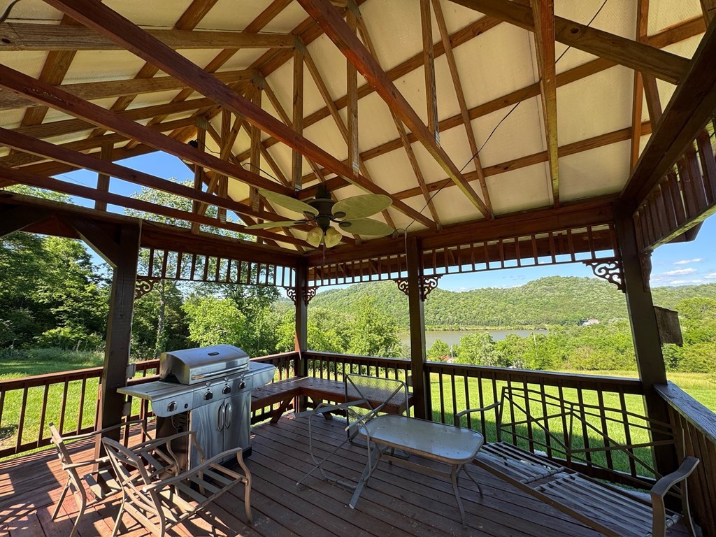 209 Richardson Hollow Ln Property Photo 48