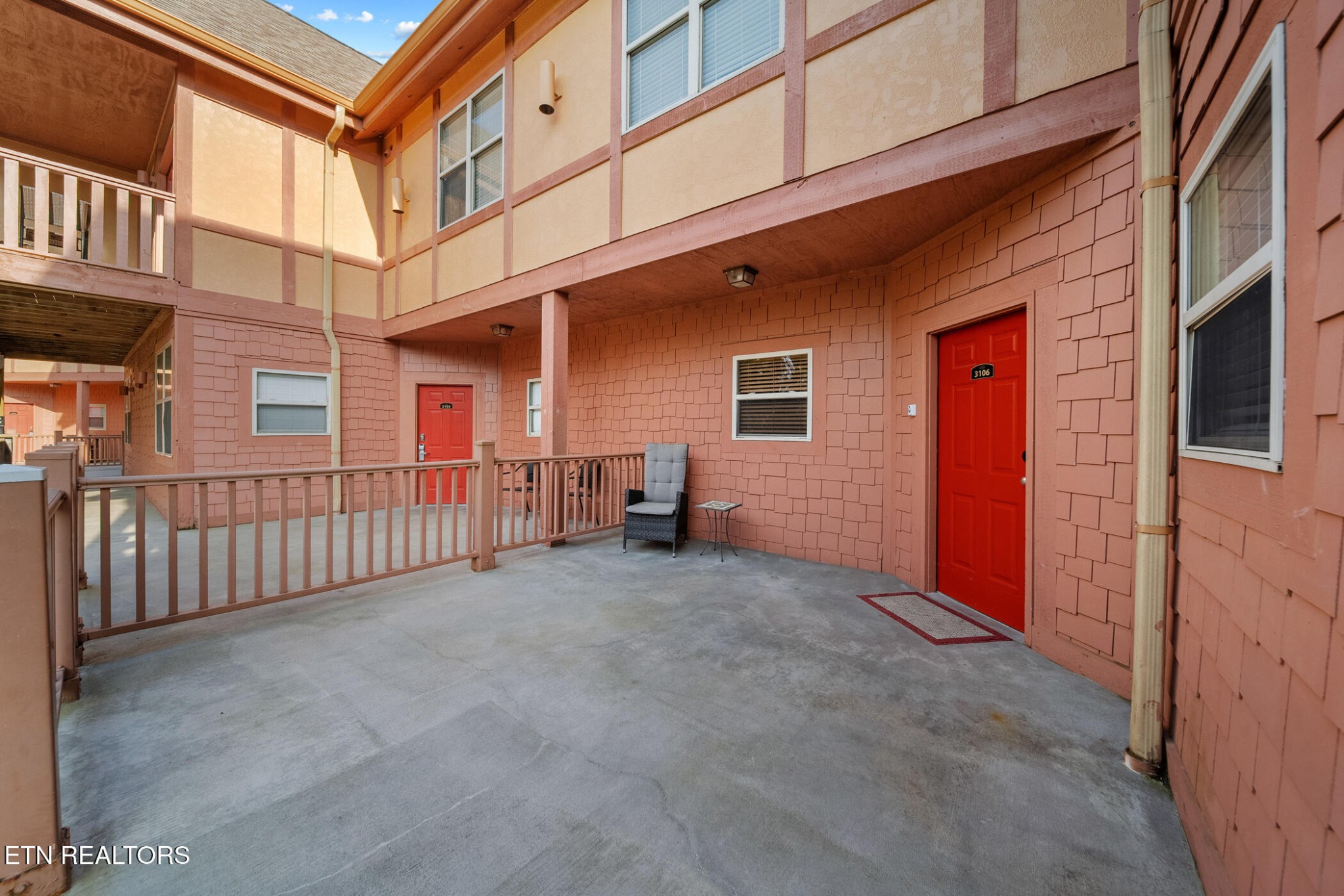 830 Golf View Blvd Property Photo 8