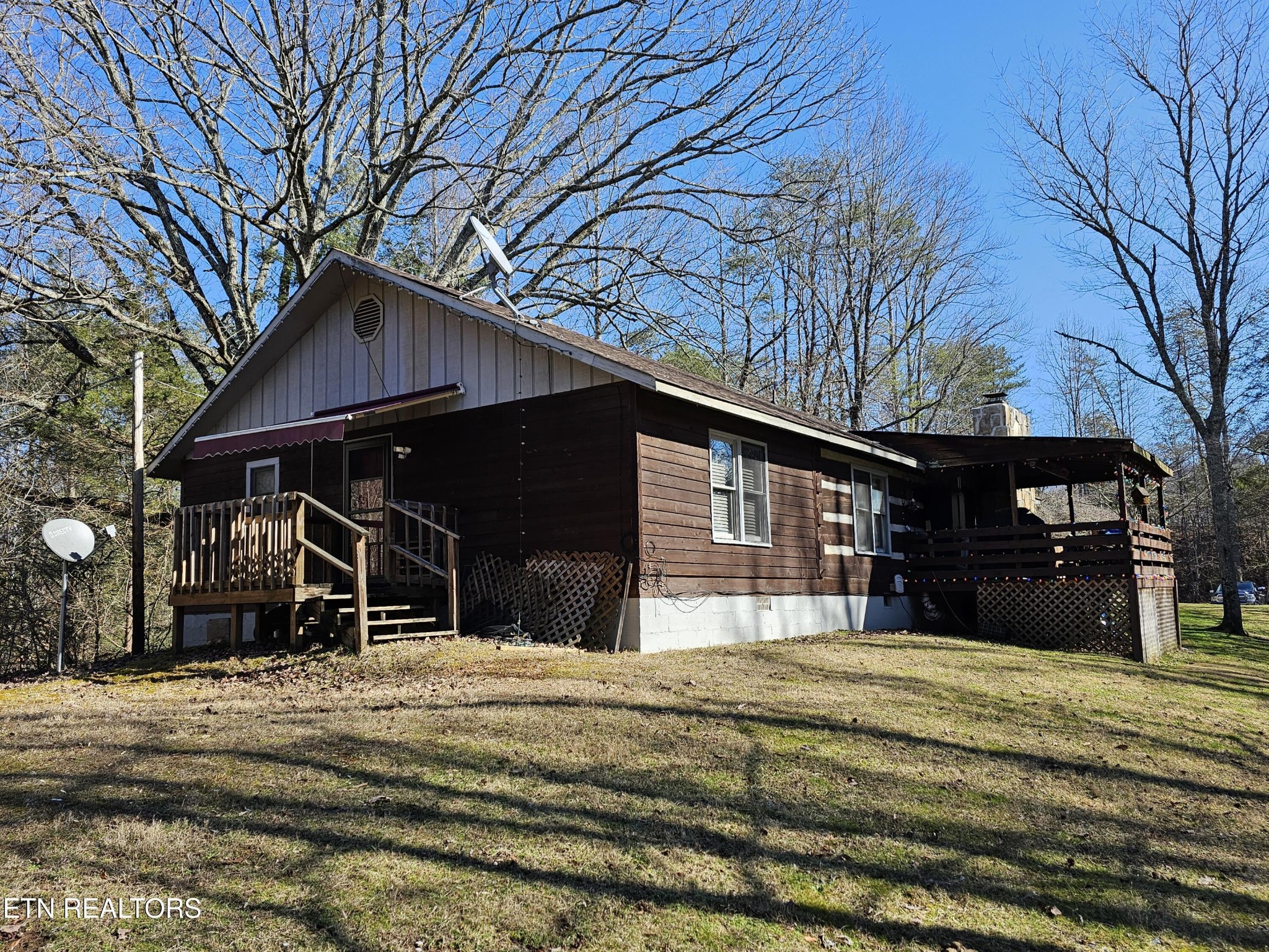 820 Old Gate Rd Property Photo 3