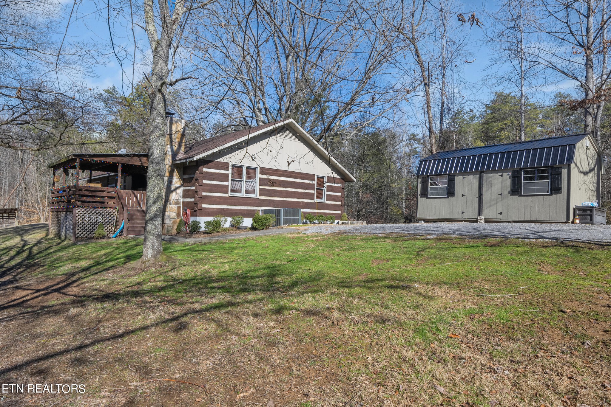 820 Old Gate Rd Property Photo 4