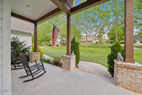 2419 Robin Ridge Drive Property Photo 8